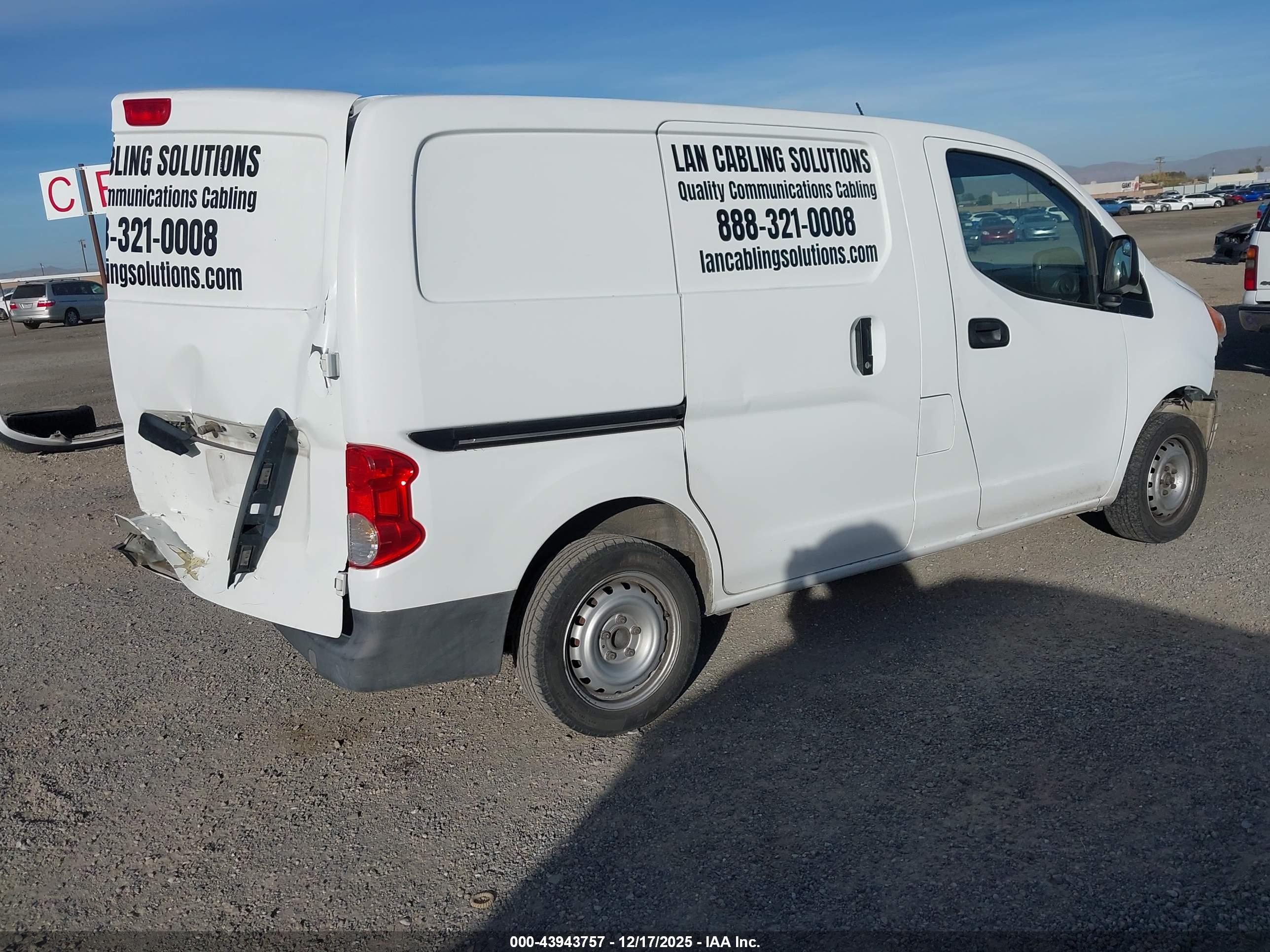 NISSAN NV200 image 4