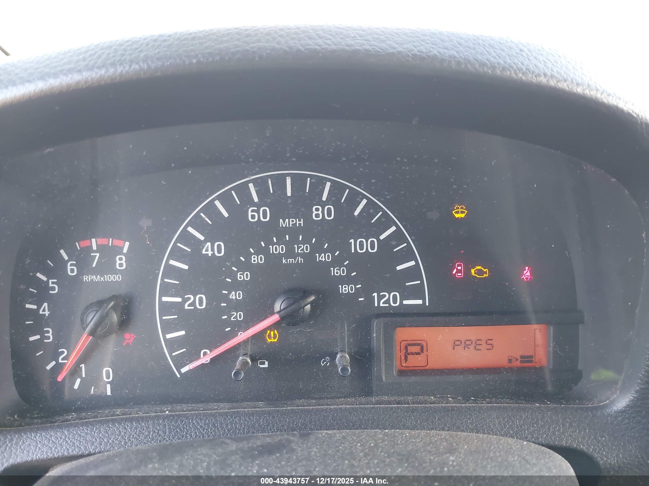 NISSAN NV200 image 7