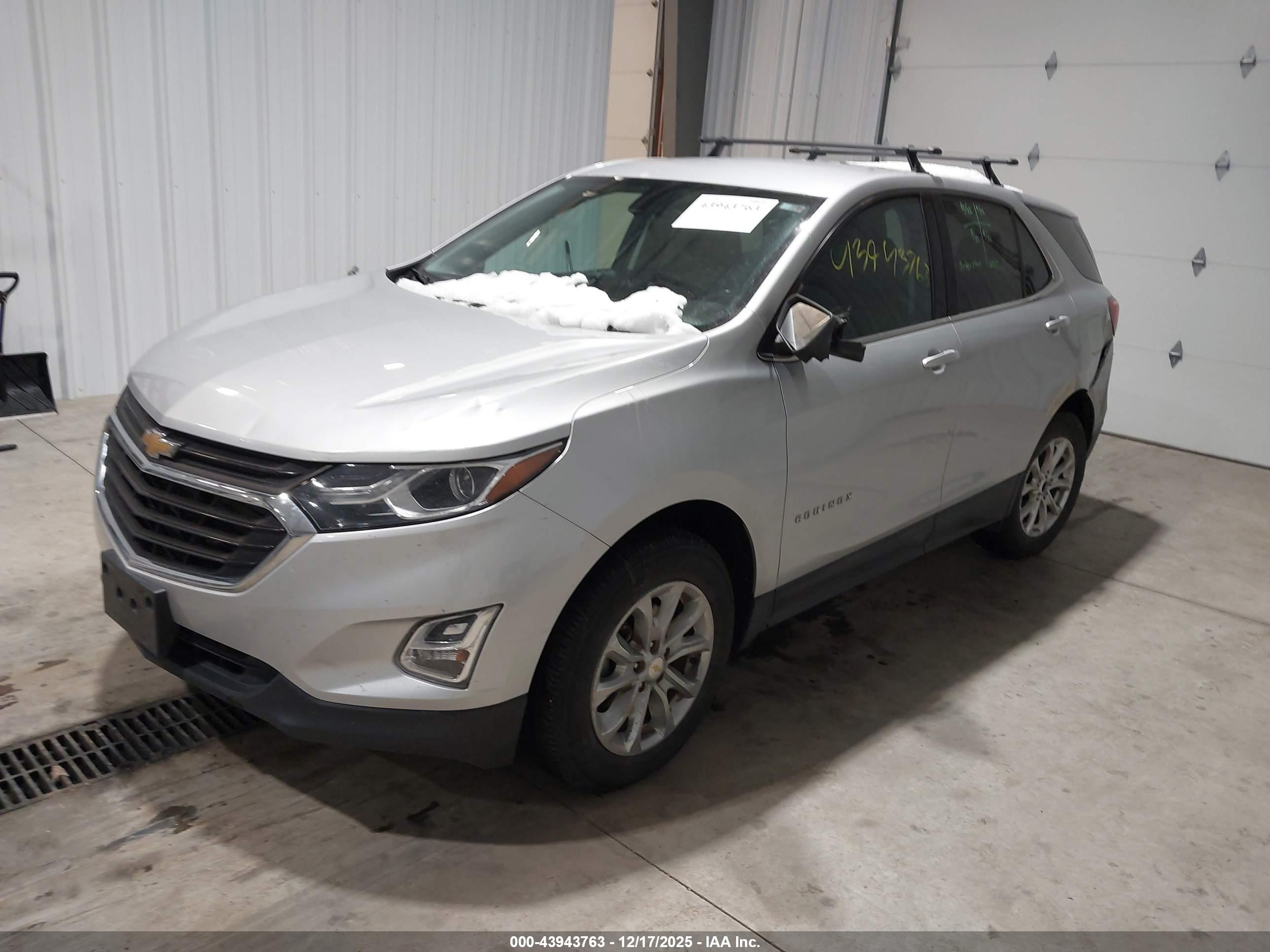 CHEVROLET EQUINOX image 2