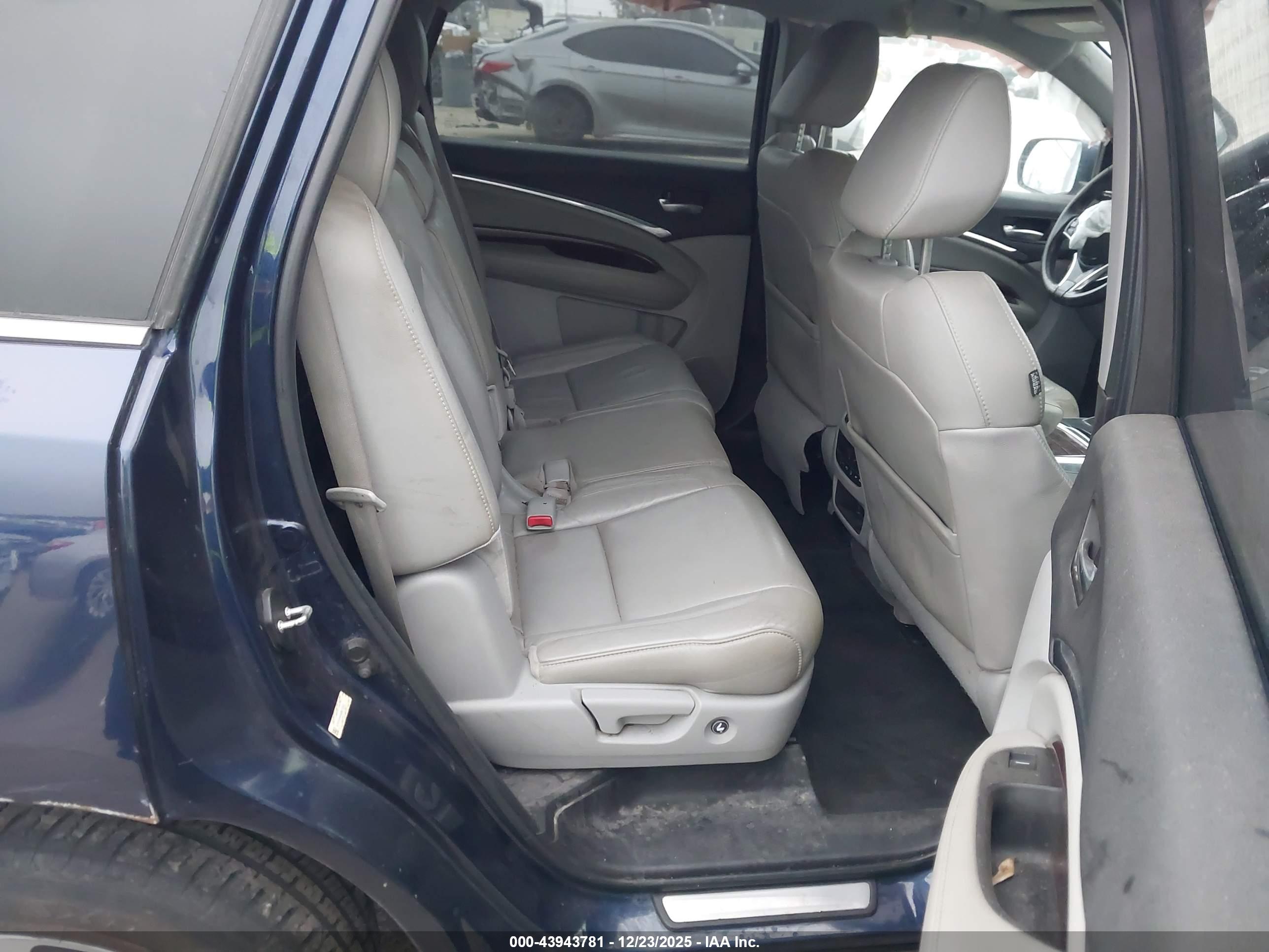 ACURA MDX image 8