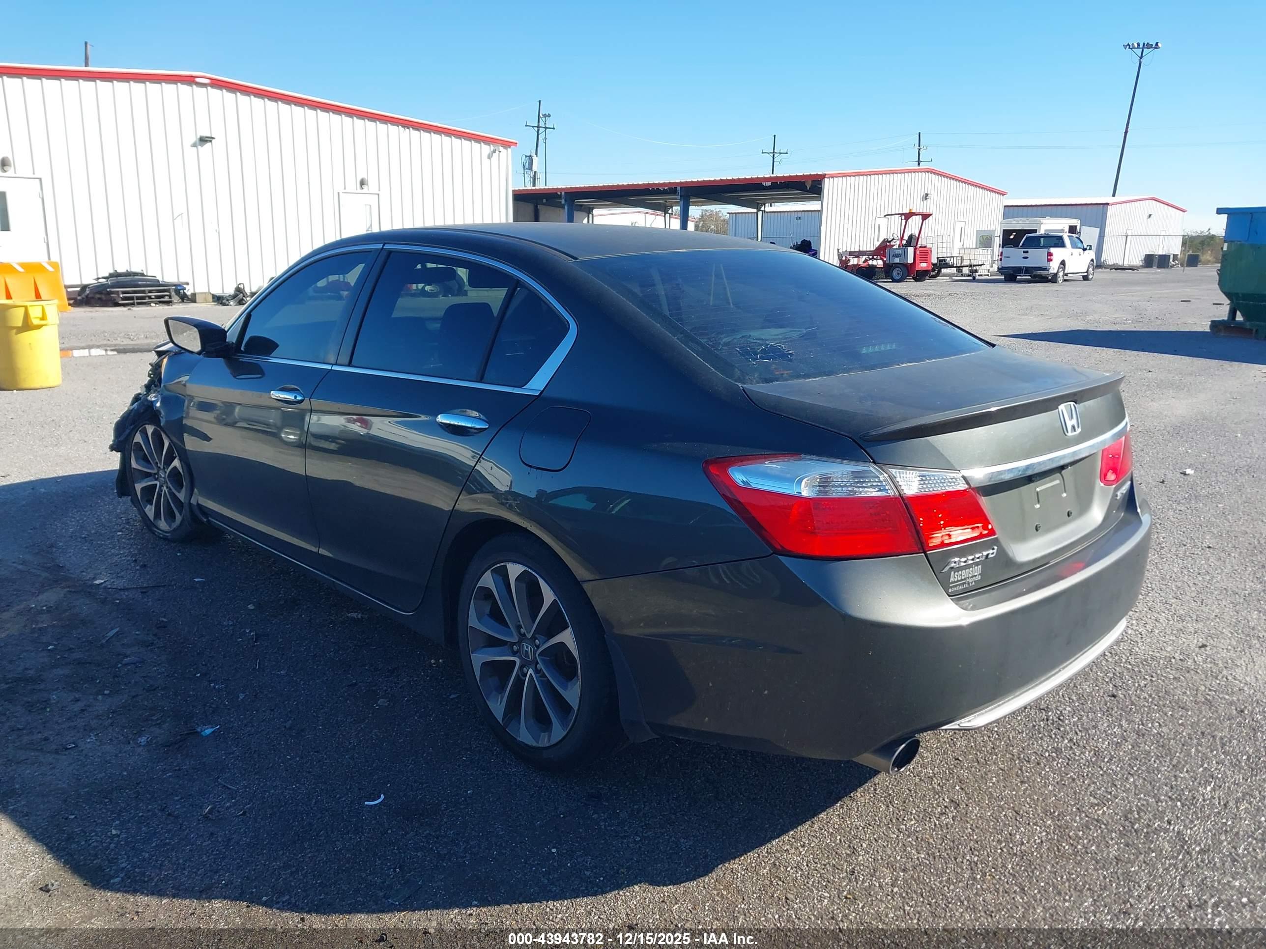 HONDA ACCORD image 3