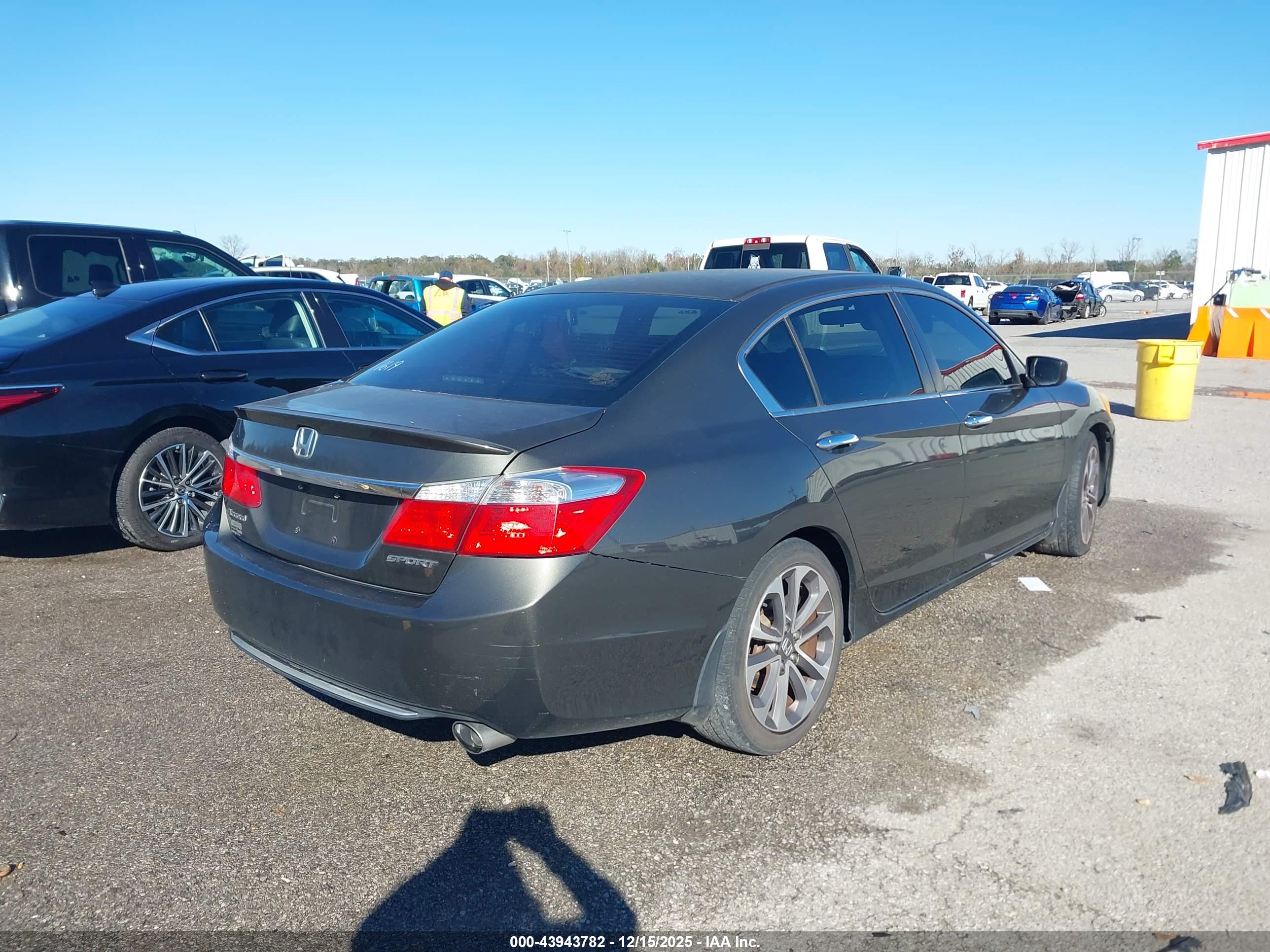 HONDA ACCORD image 4