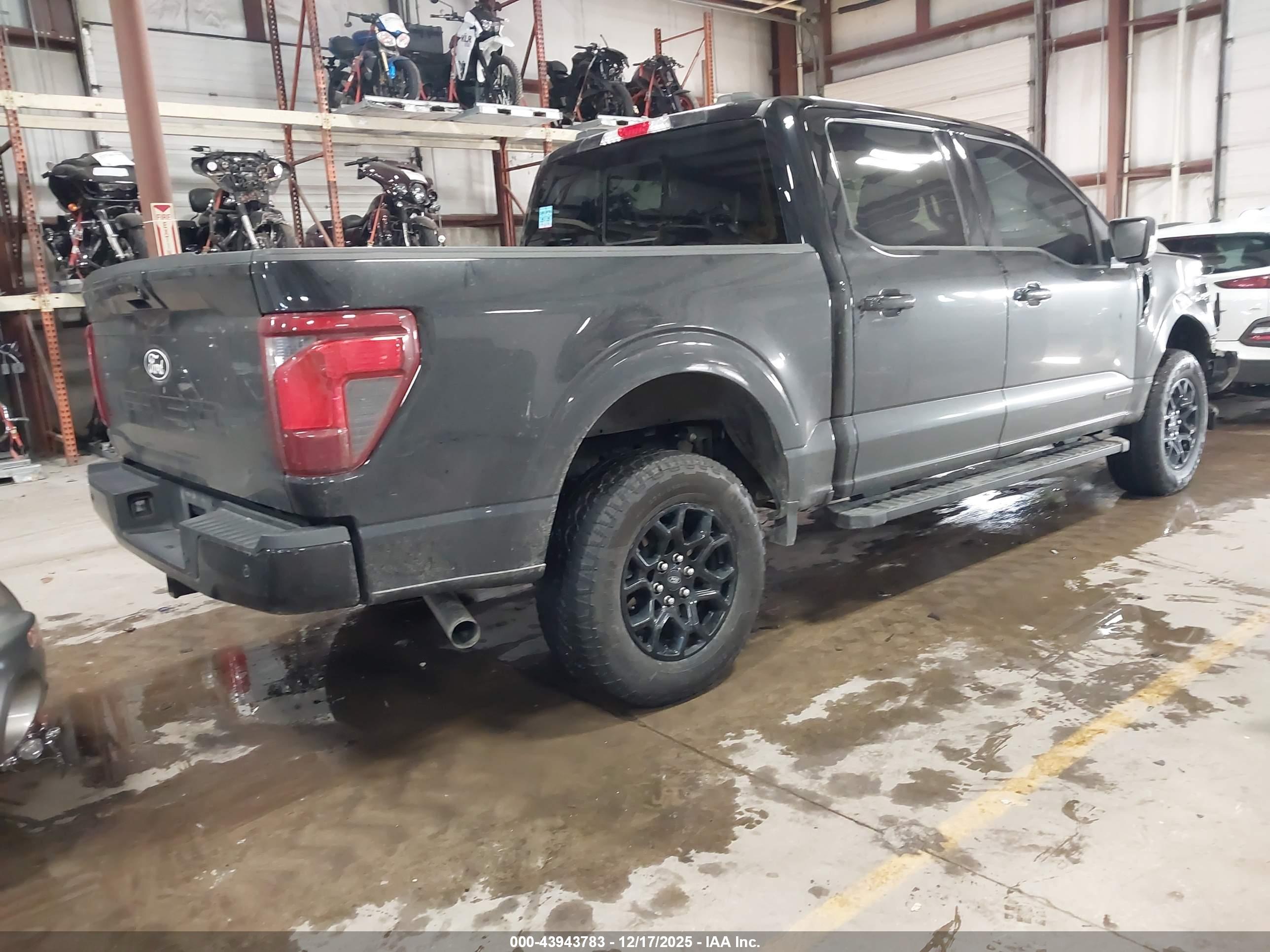 FORD F-150 image 4