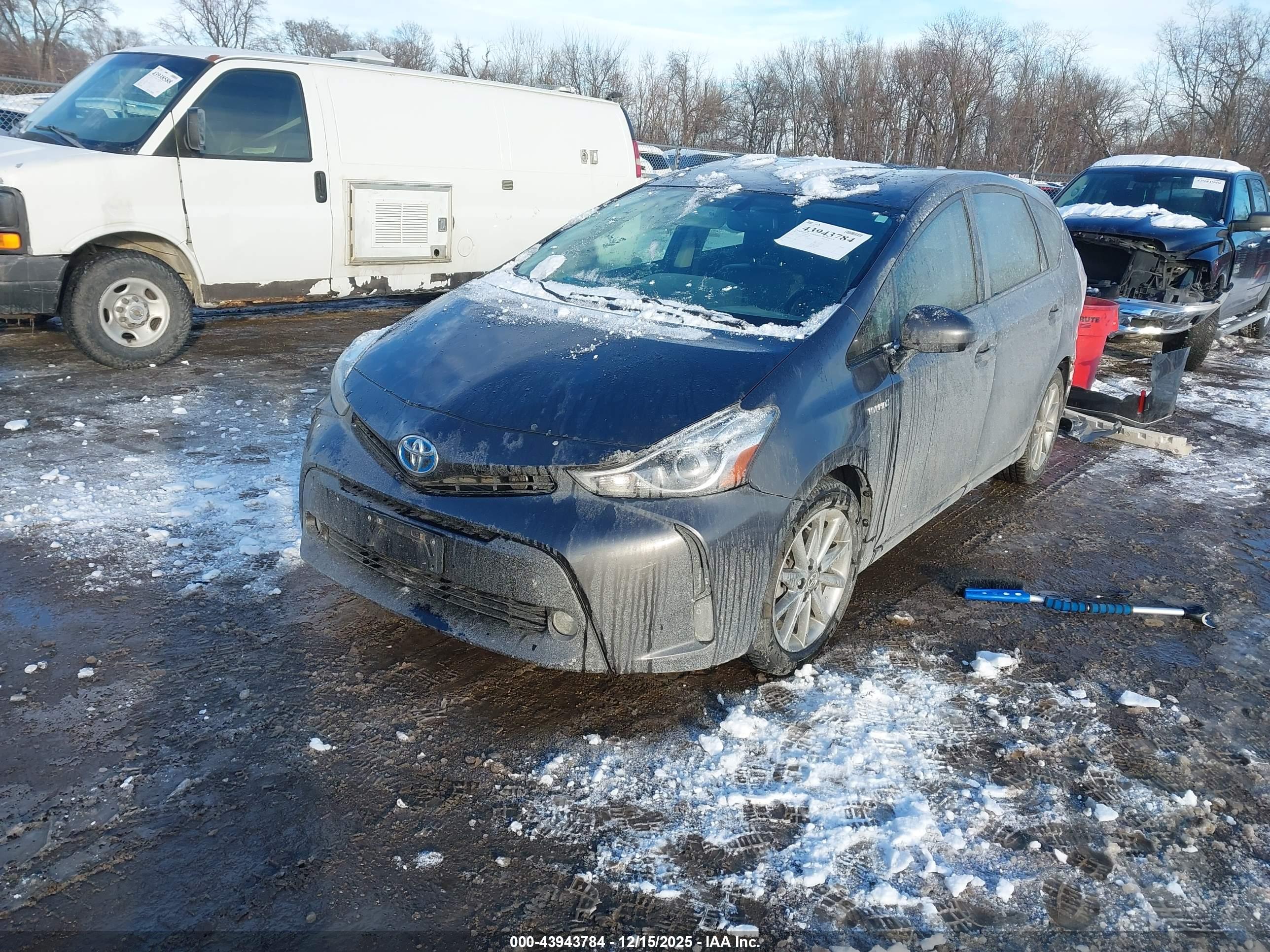 TOYOTA PRIUS image 2