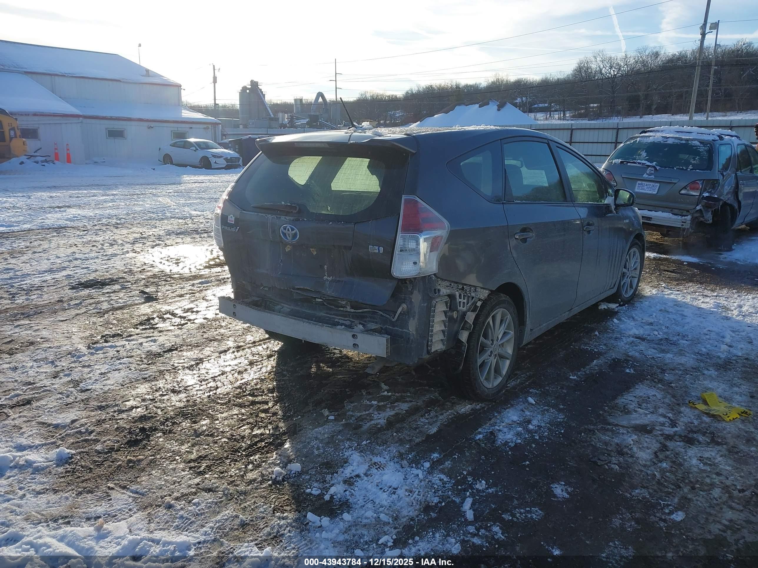 TOYOTA PRIUS image 4