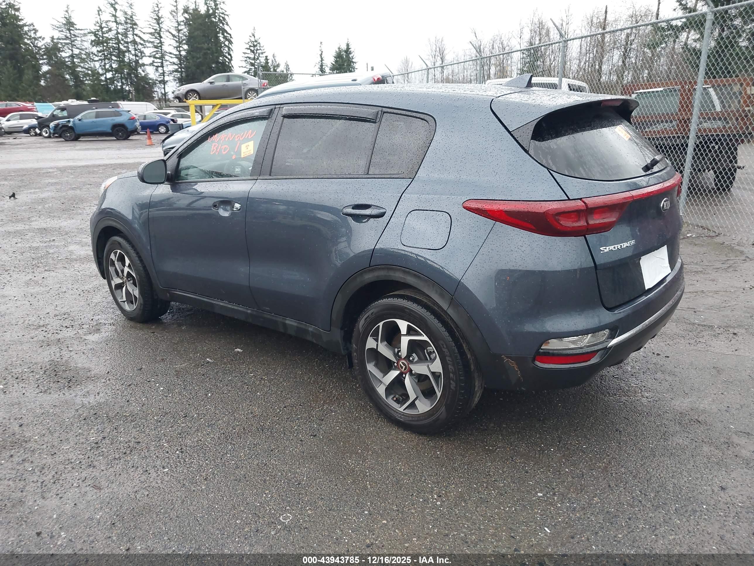 KIA SPORTAGE image 3