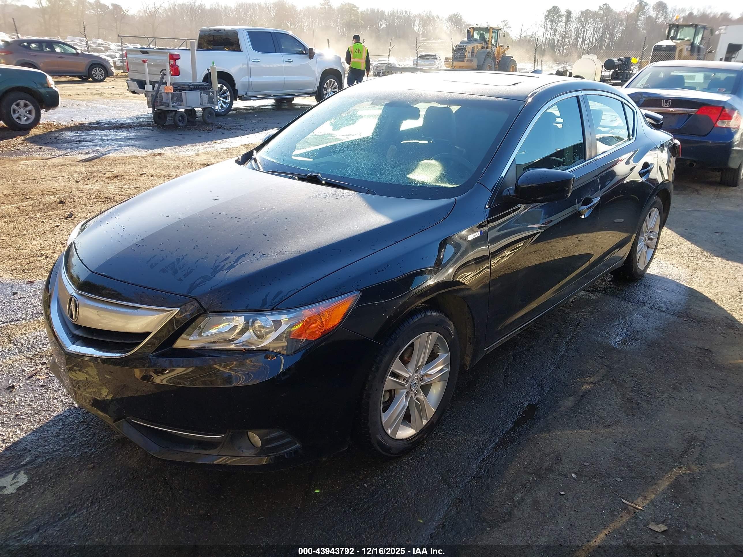 ACURA ILX image 2