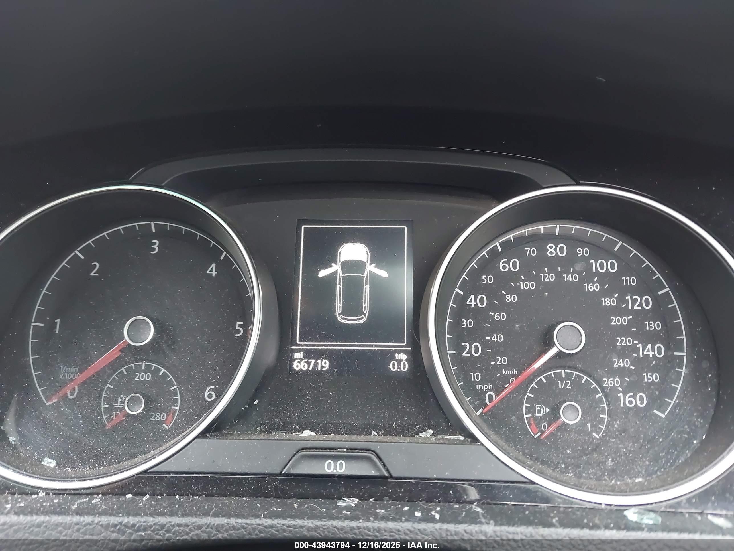 VOLKSWAGEN GOLF image 7