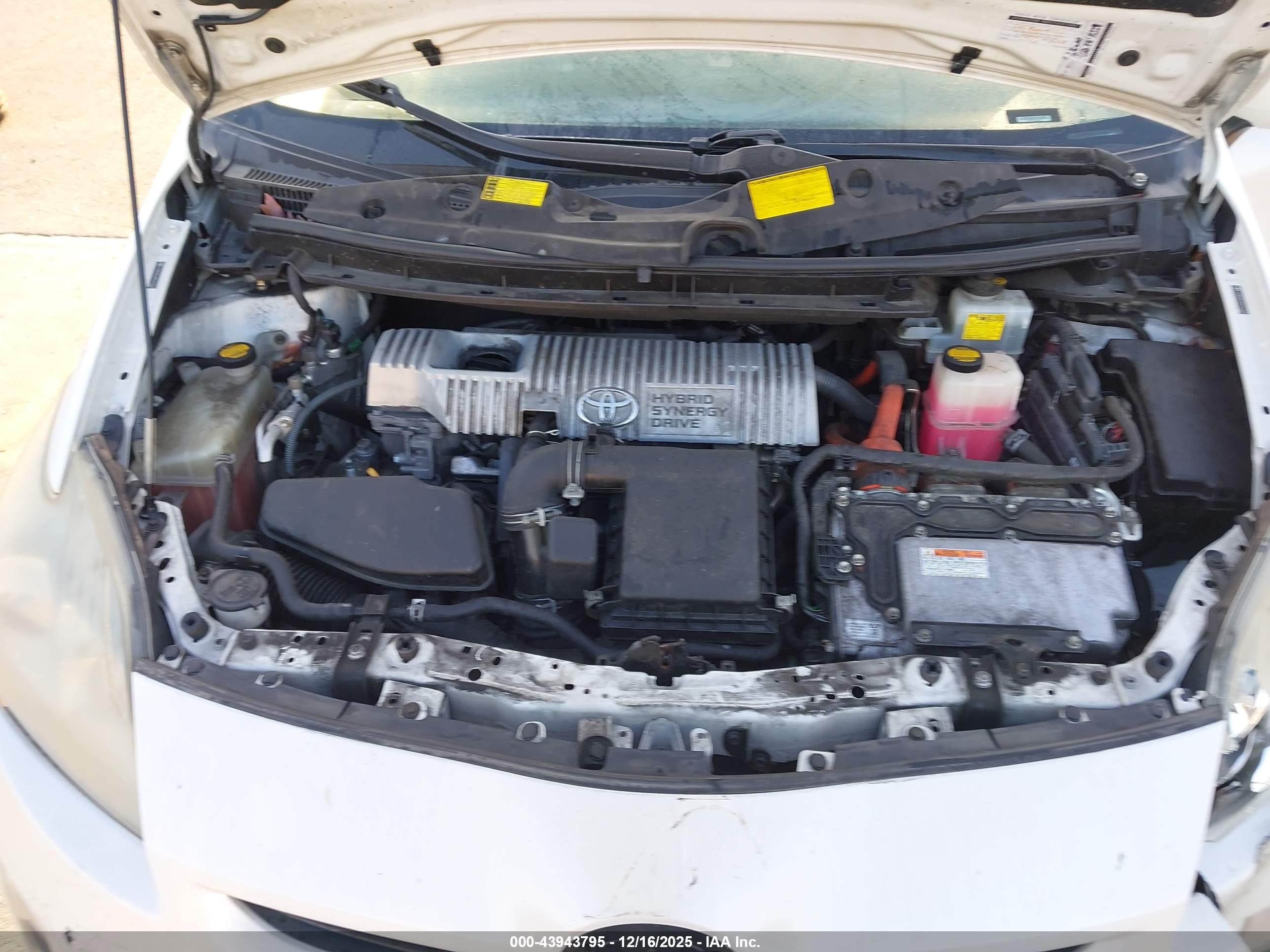 TOYOTA PRIUS image 10