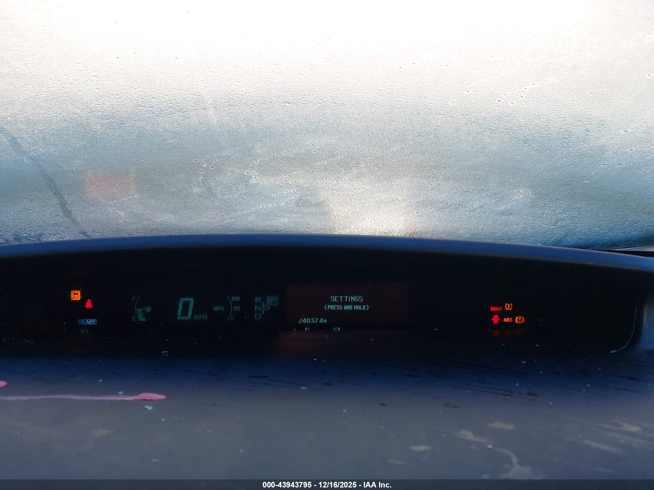TOYOTA PRIUS image 7