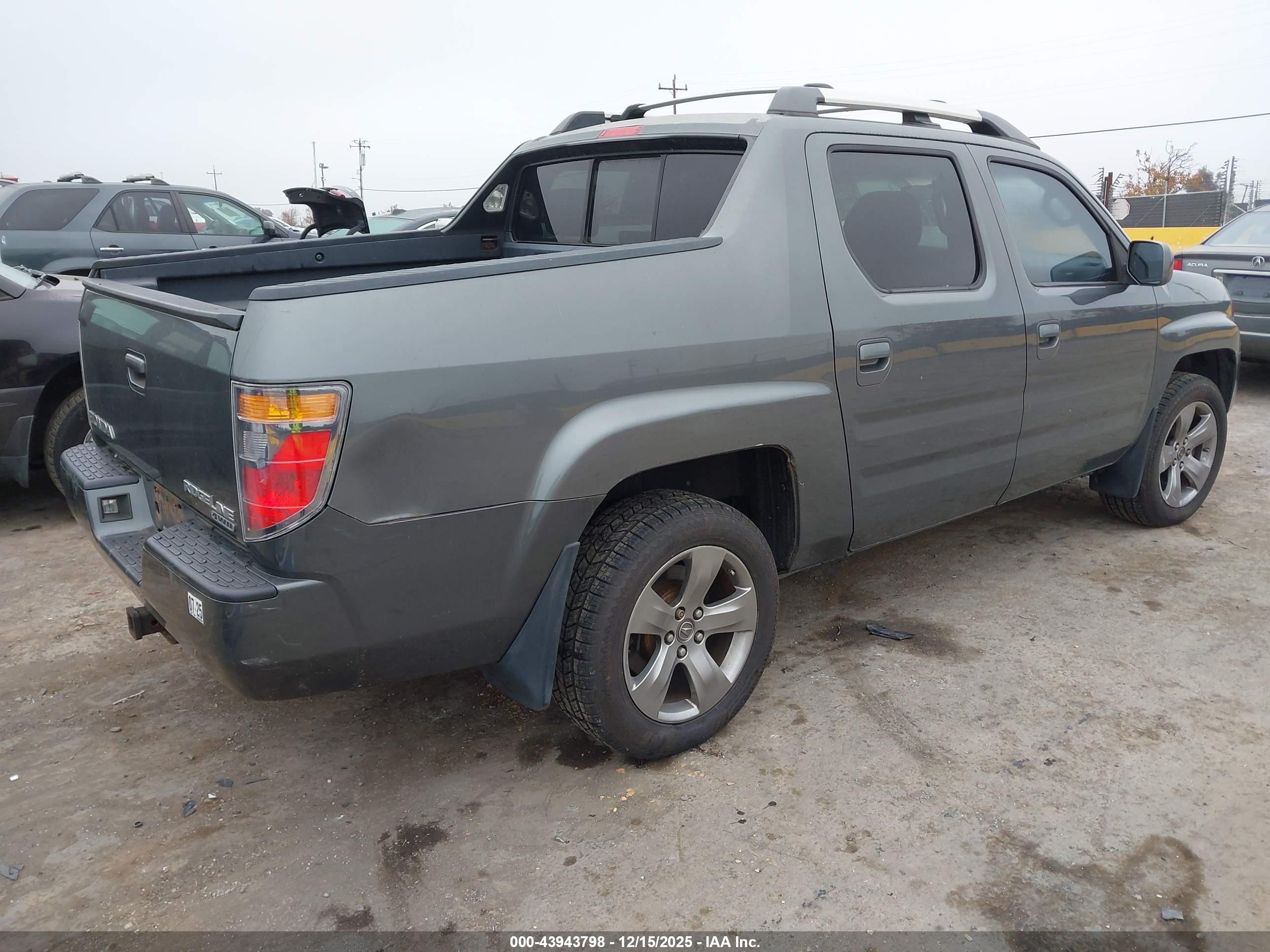 HONDA RIDGELINE image 4