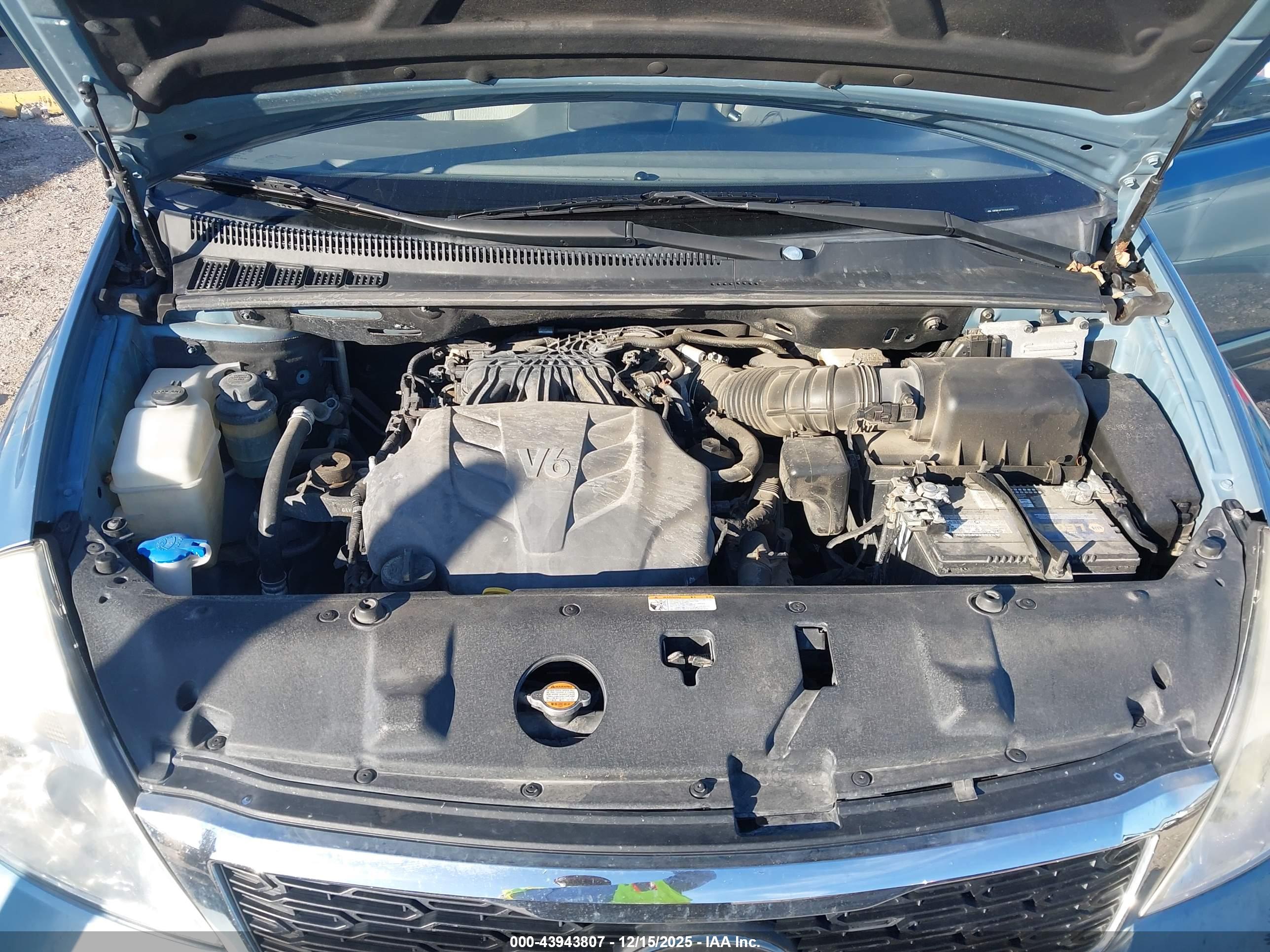 KIA SEDONA image 10