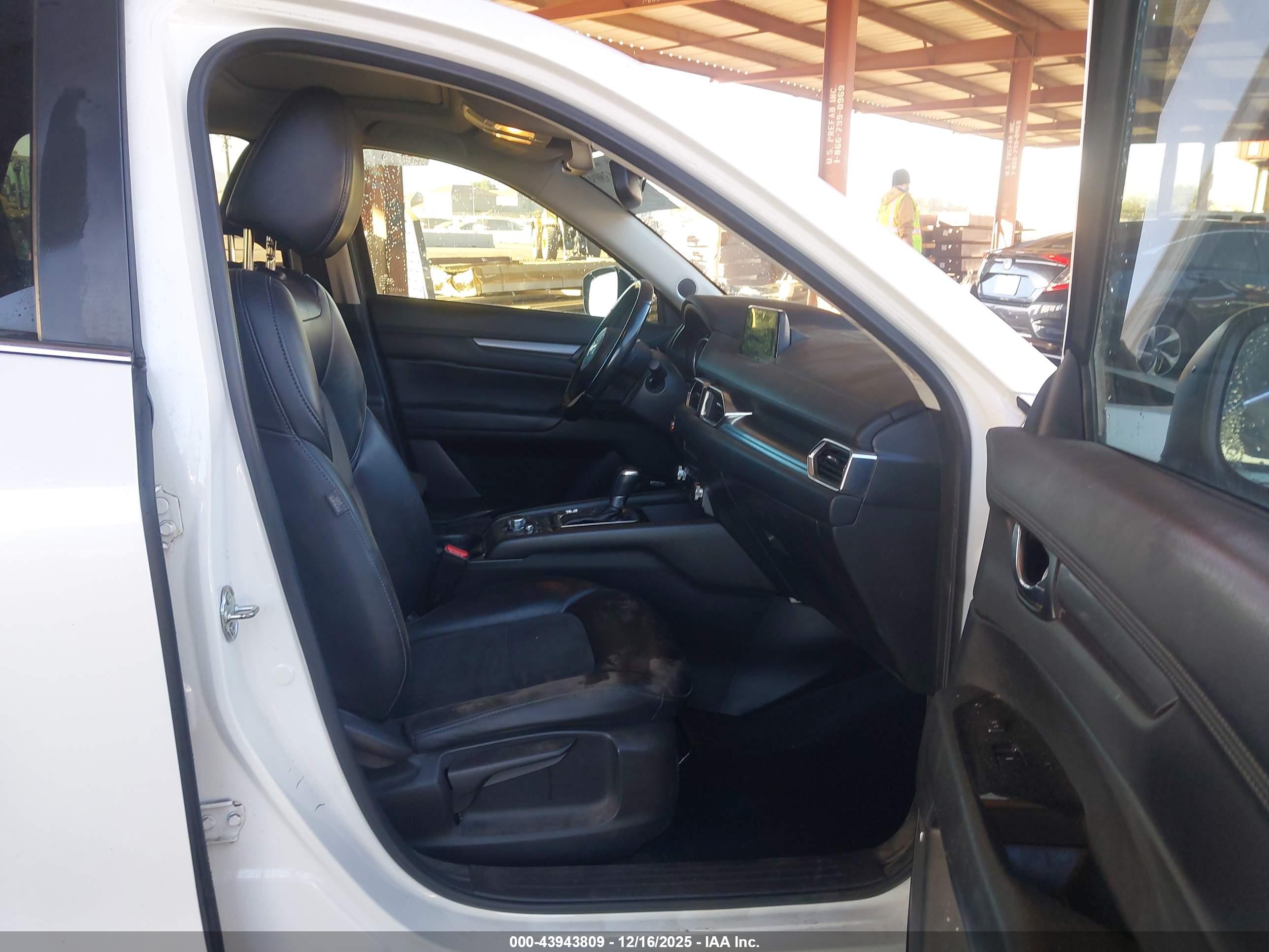 MAZDA CX-5 image 5