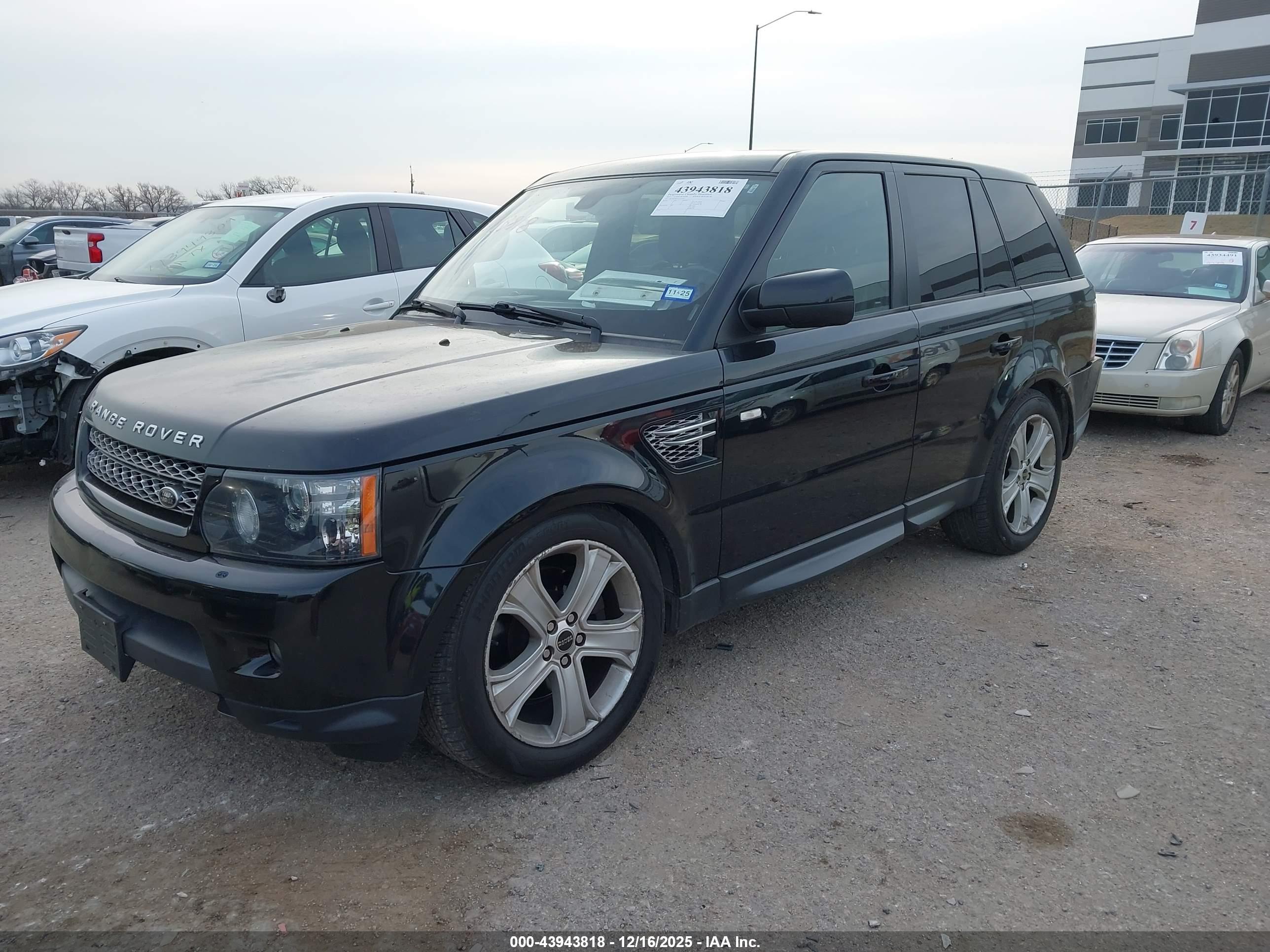 LAND ROVER image 2