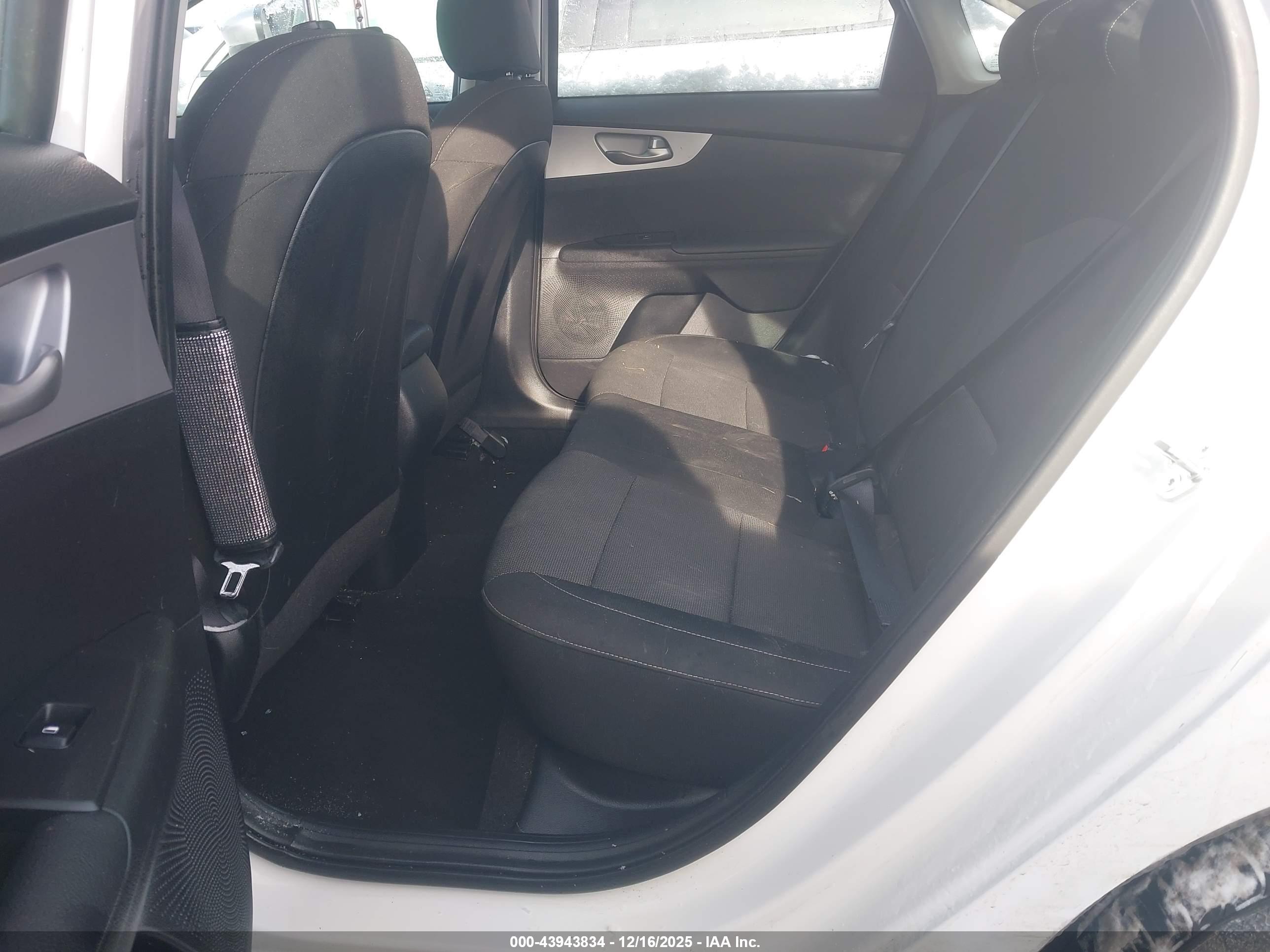 KIA FORTE image 8