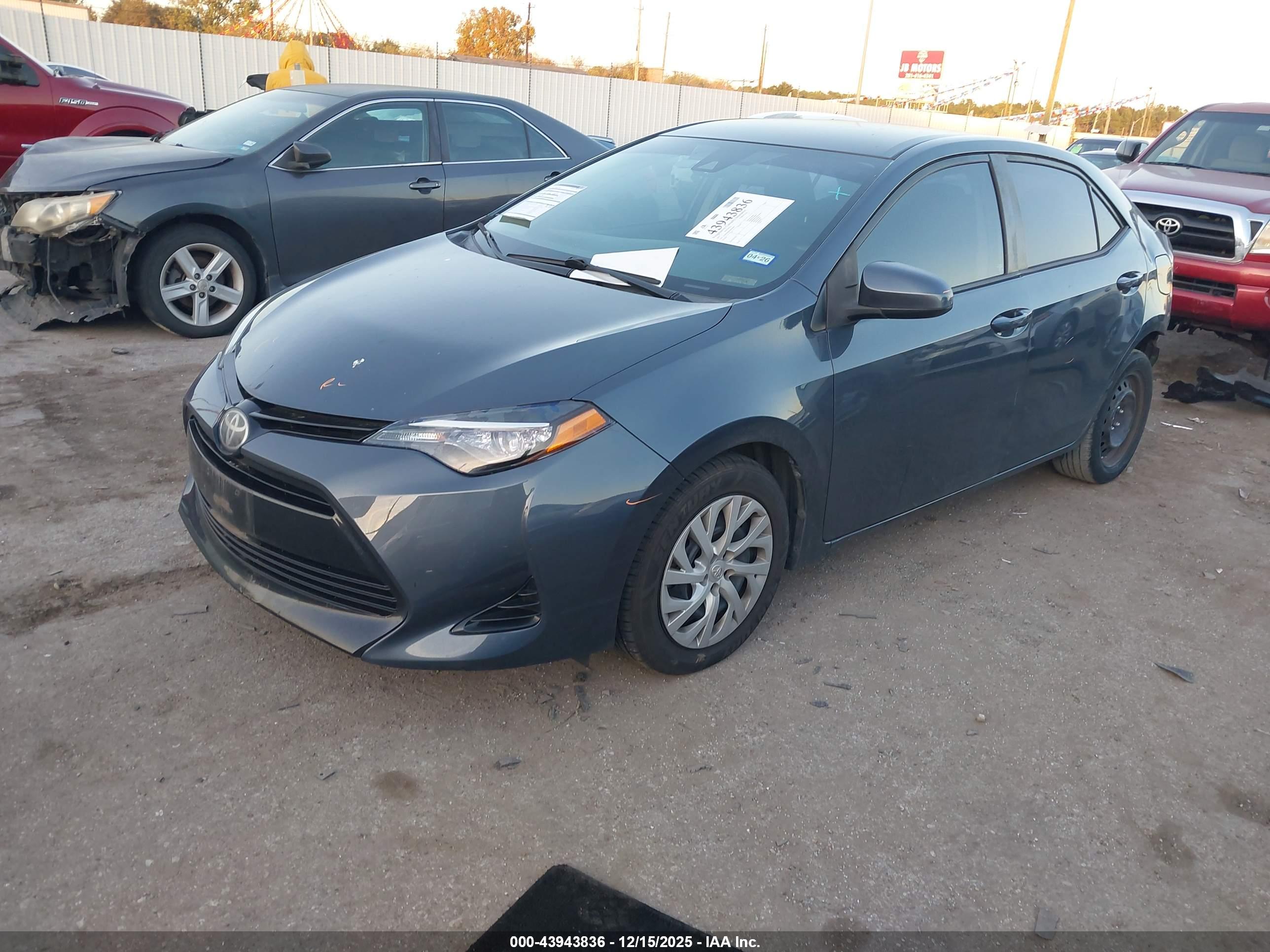 TOYOTA COROLLA image 2