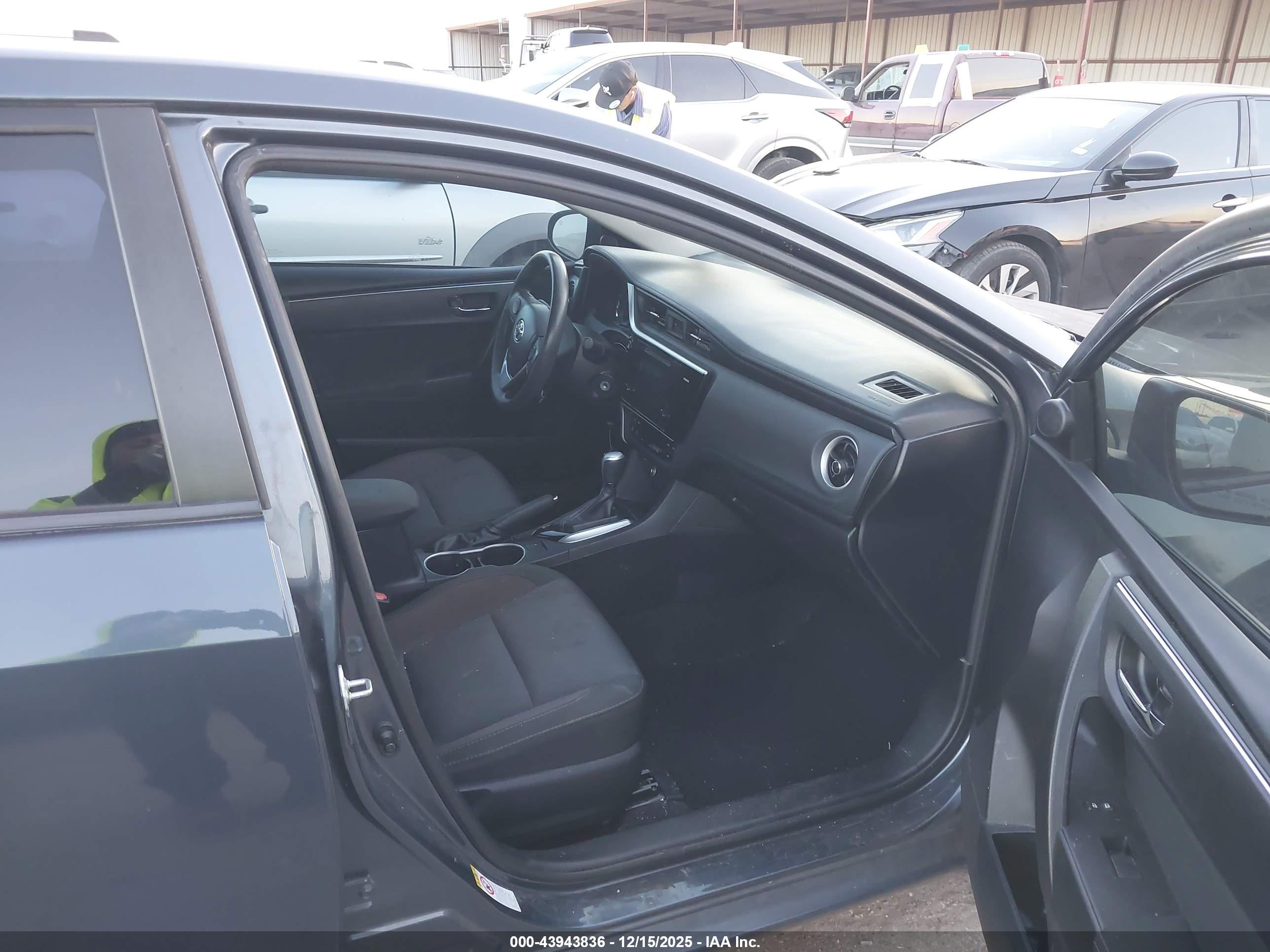 TOYOTA COROLLA image 5