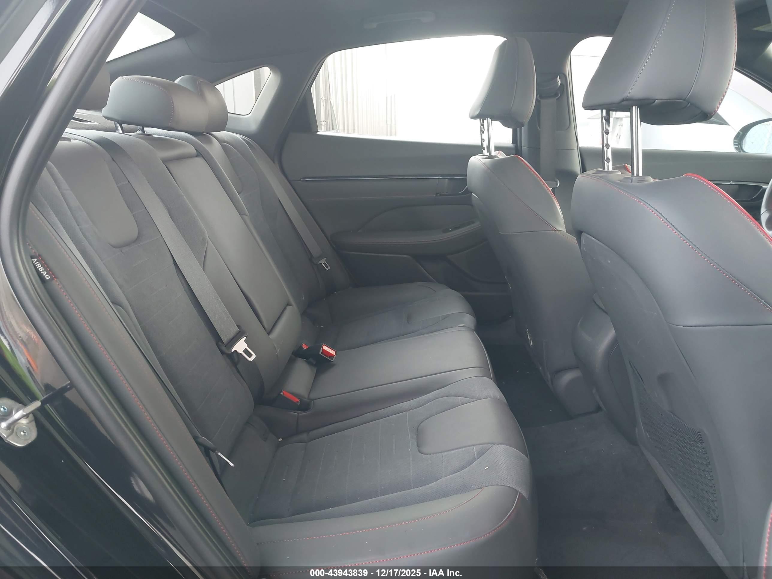 HYUNDAI SONATA image 8