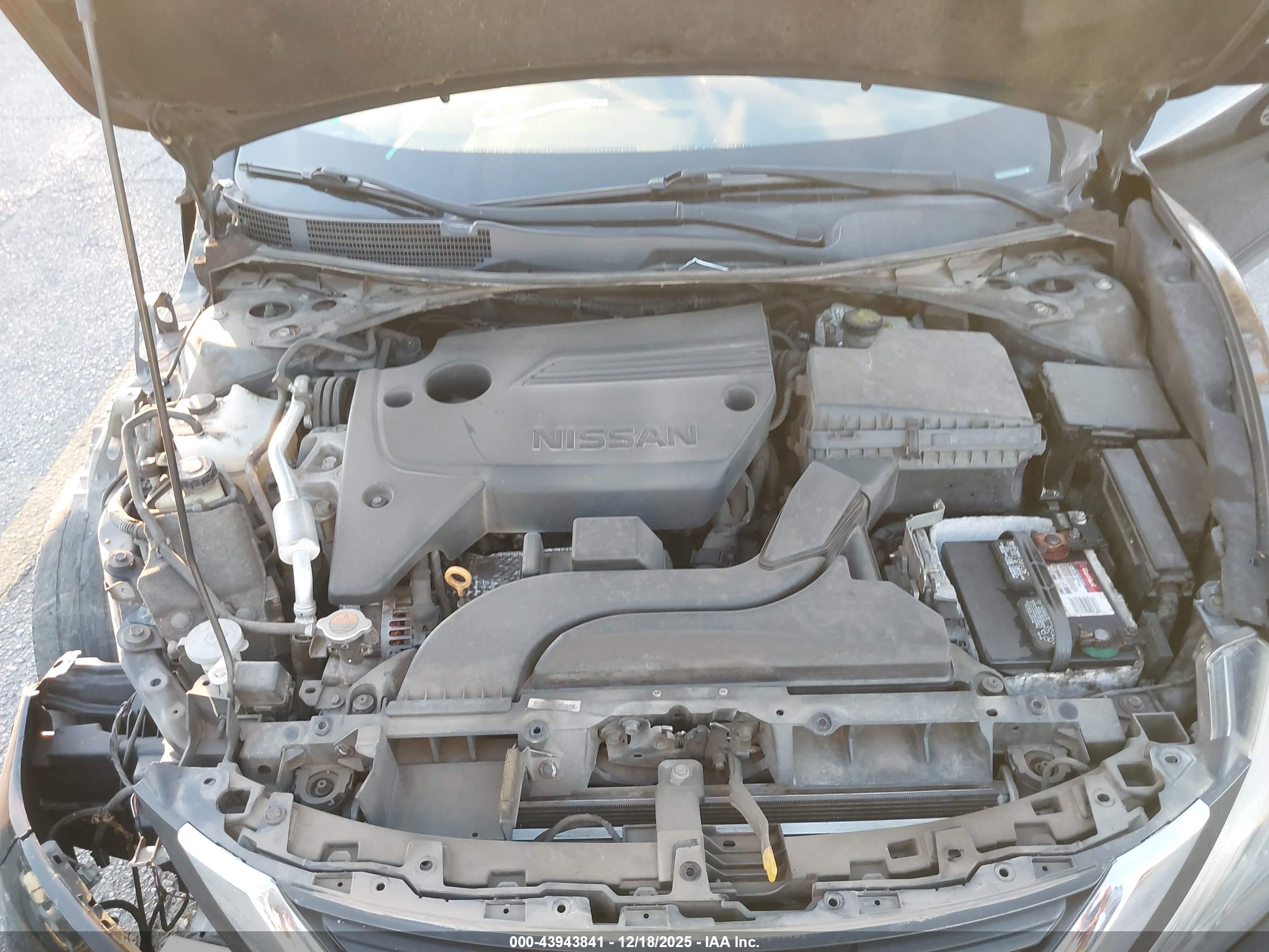 NISSAN ALTIMA image 10