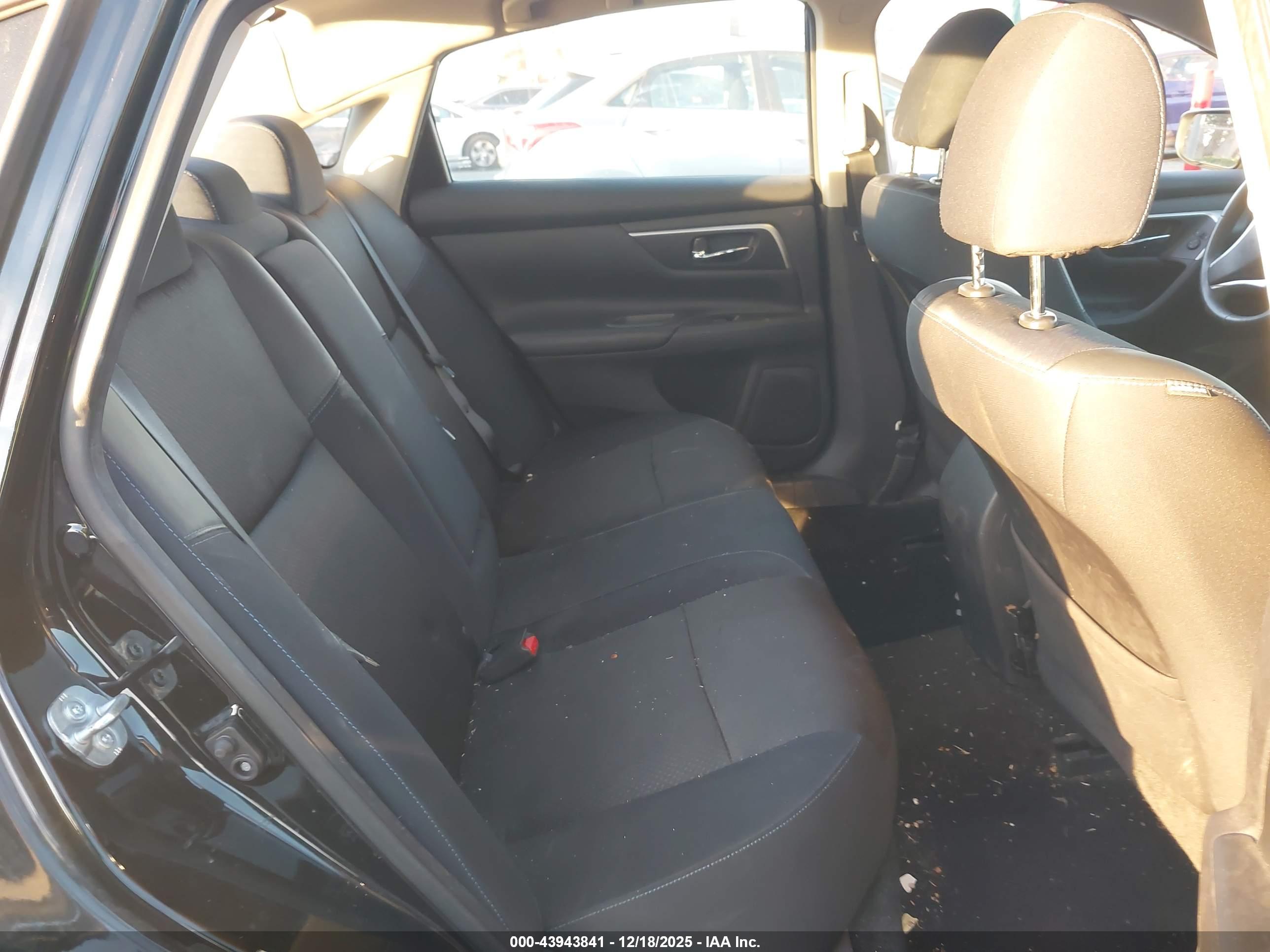 NISSAN ALTIMA image 8