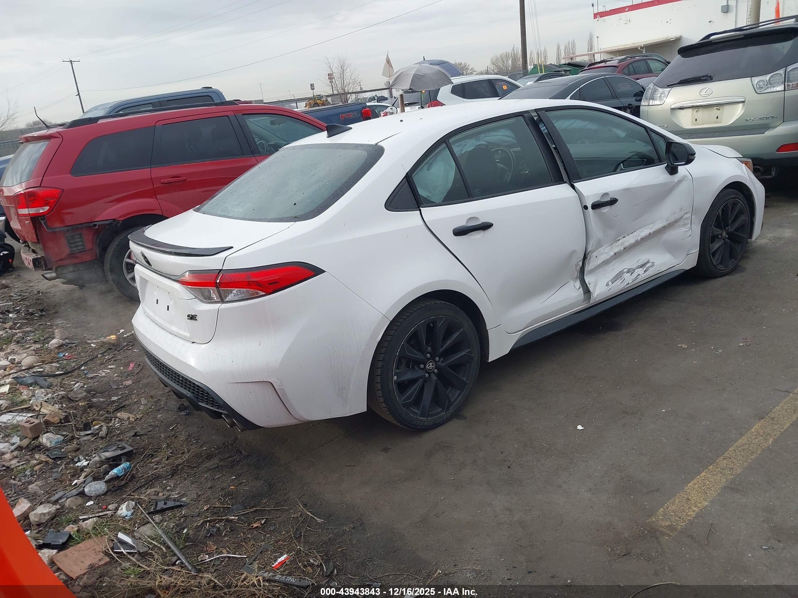 TOYOTA COROLLA image 4