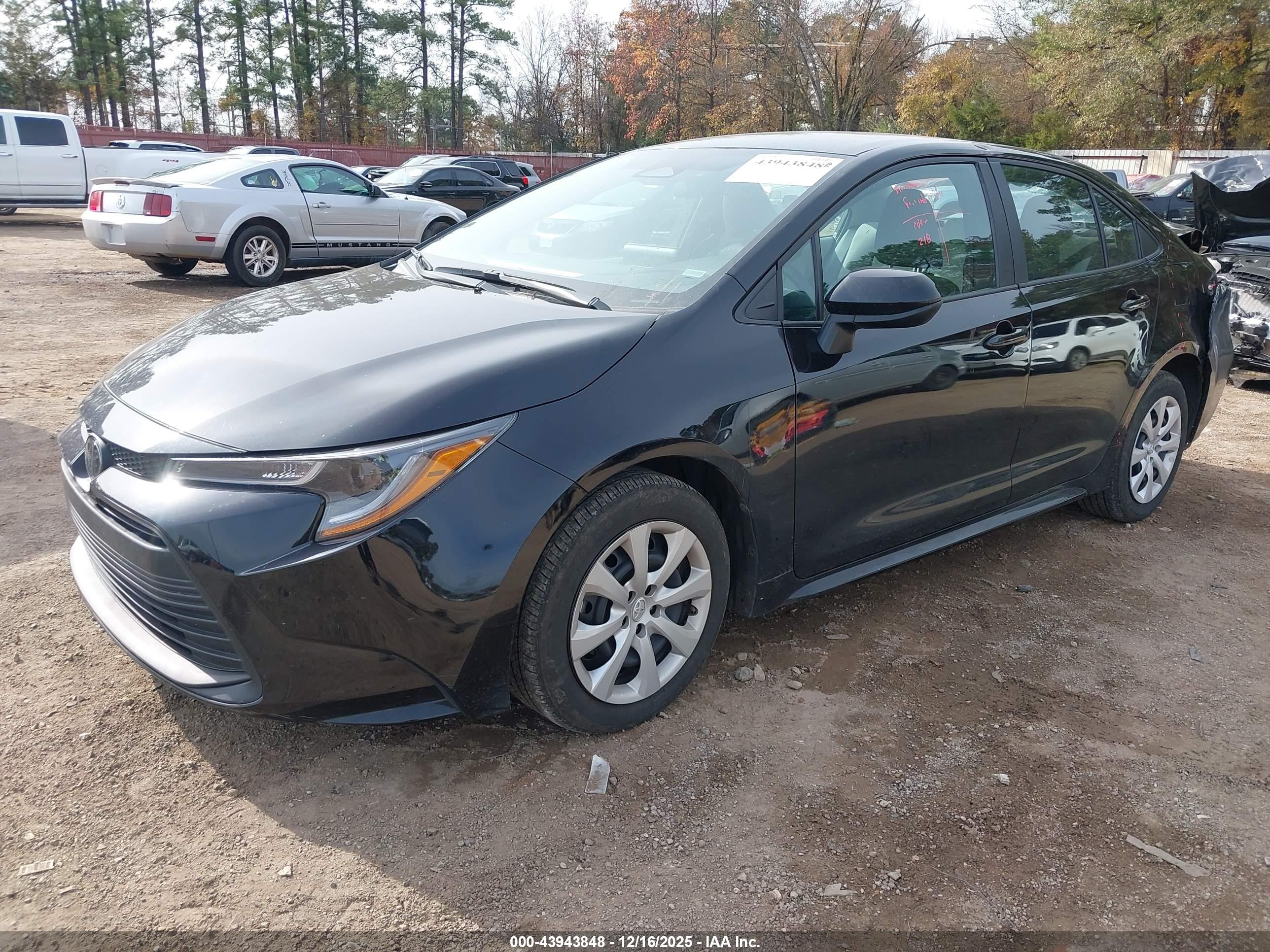 TOYOTA COROLLA image 2