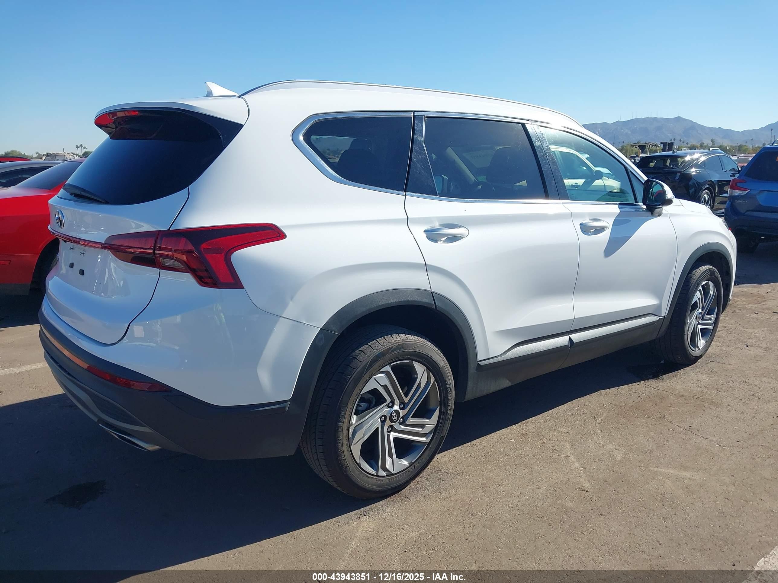 HYUNDAI SANTA image 4