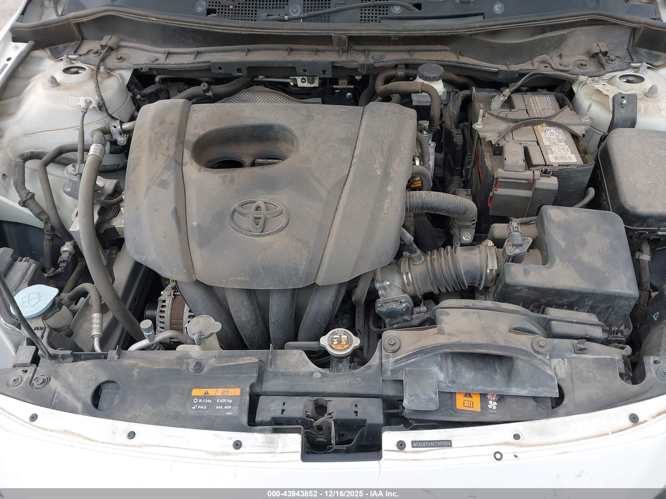 TOYOTA YARIS image 10