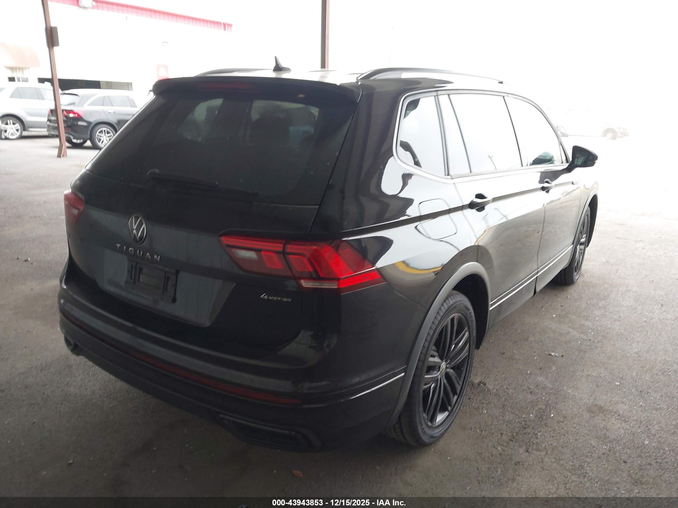 VOLKSWAGEN TIGUAN image 4