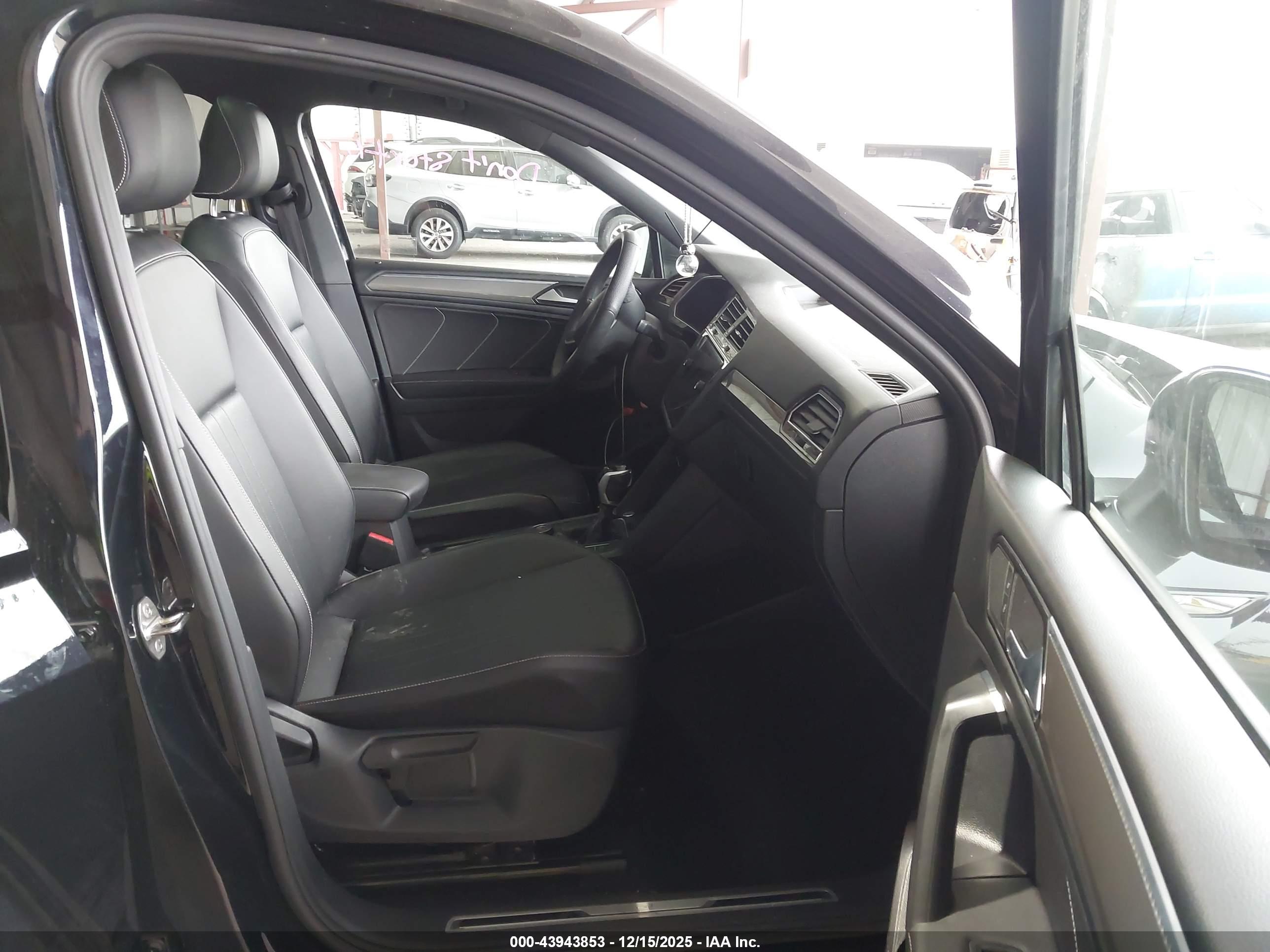 VOLKSWAGEN TIGUAN image 5