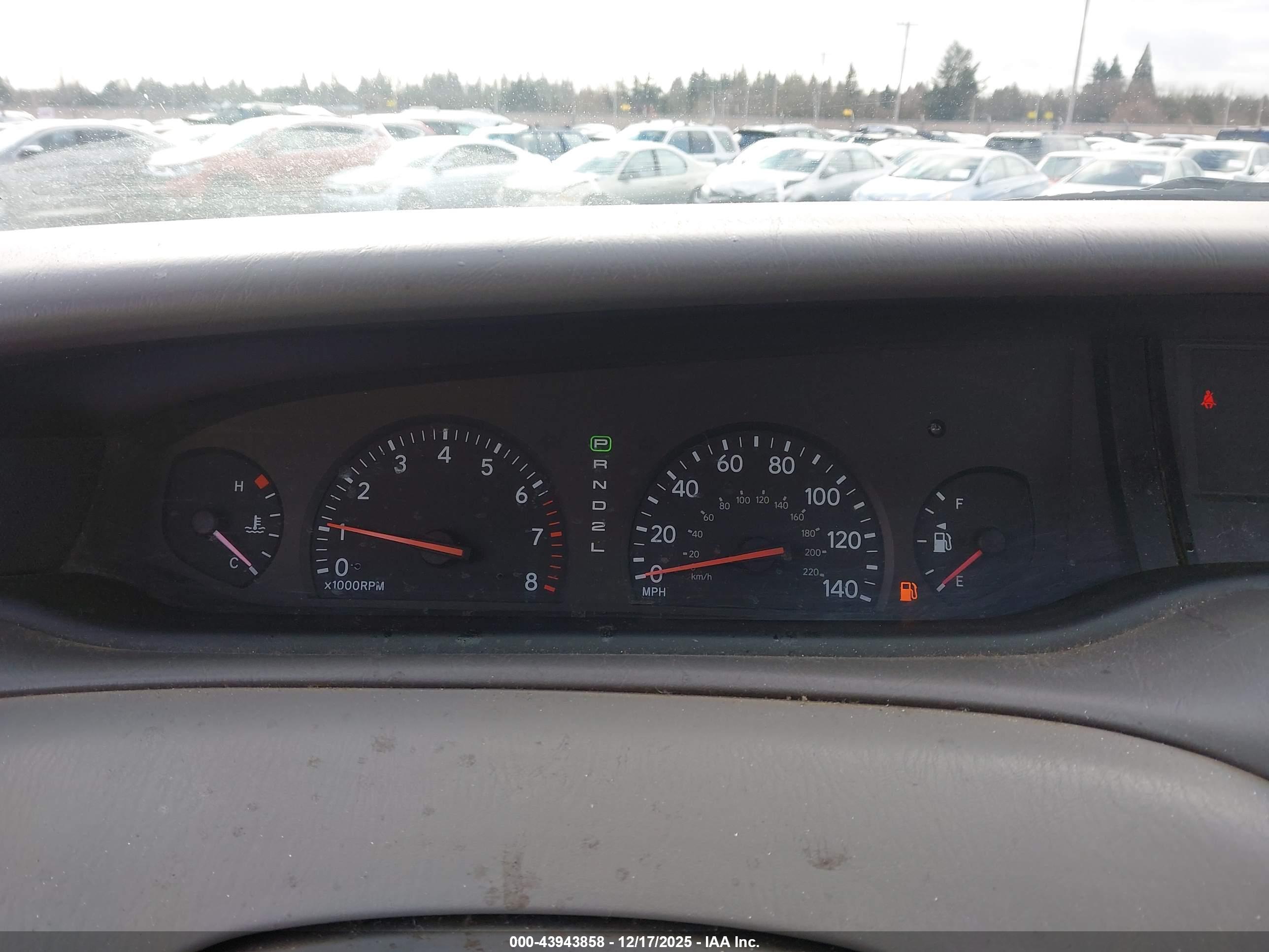 TOYOTA AVALON image 7