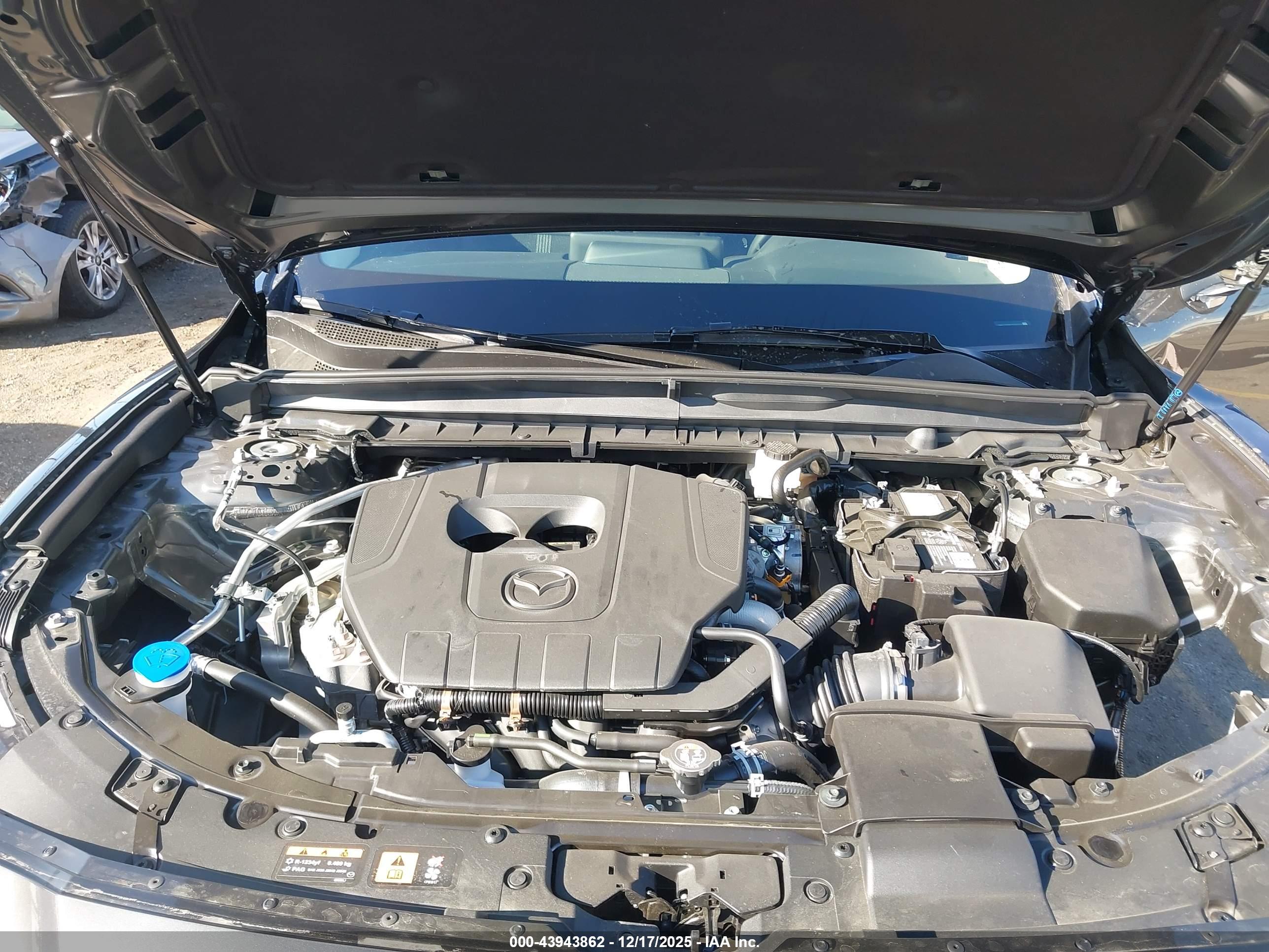 MAZDA CX-50 image 10