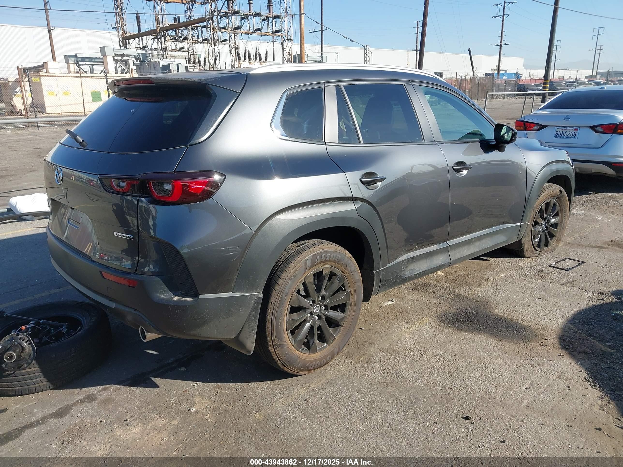 MAZDA CX-50 image 4