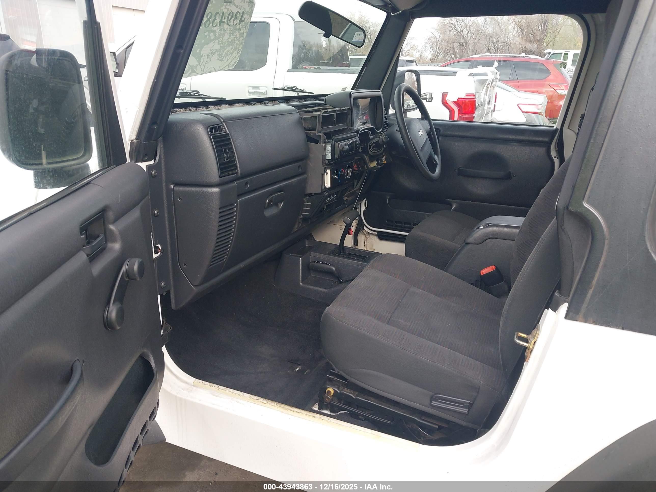 JEEP WRANGLER image 5