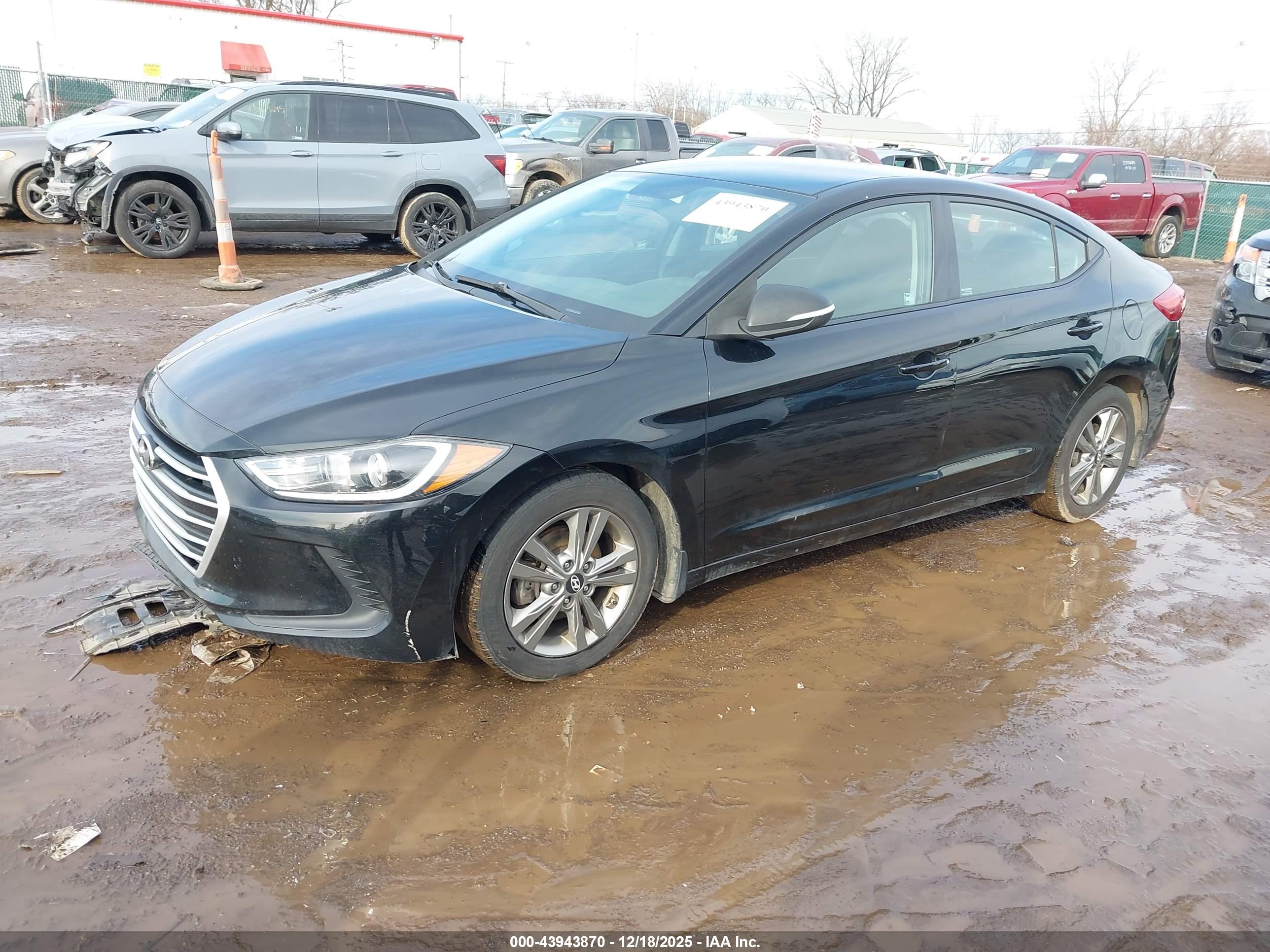 HYUNDAI ELANTRA image 2