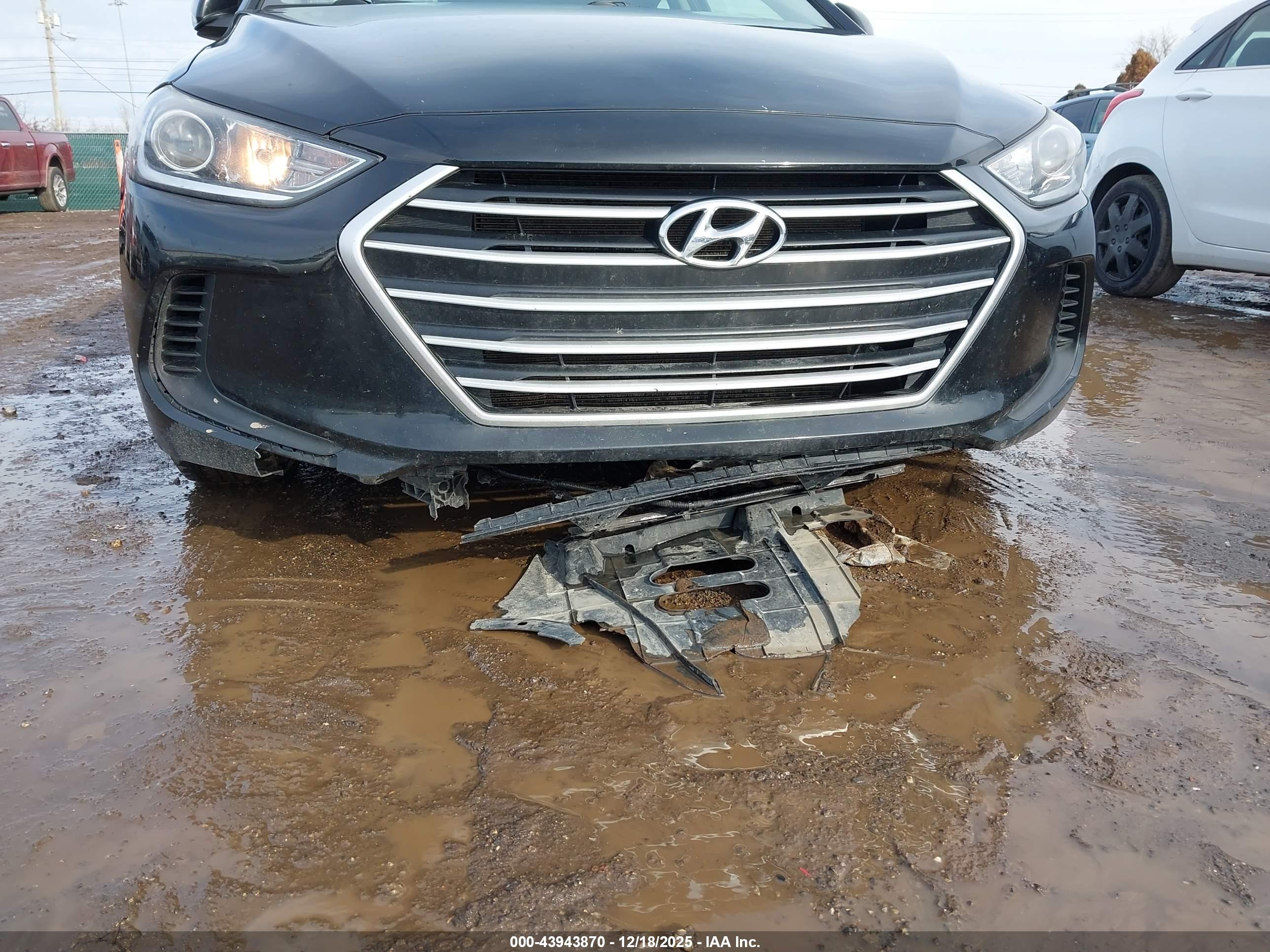 HYUNDAI ELANTRA image 6