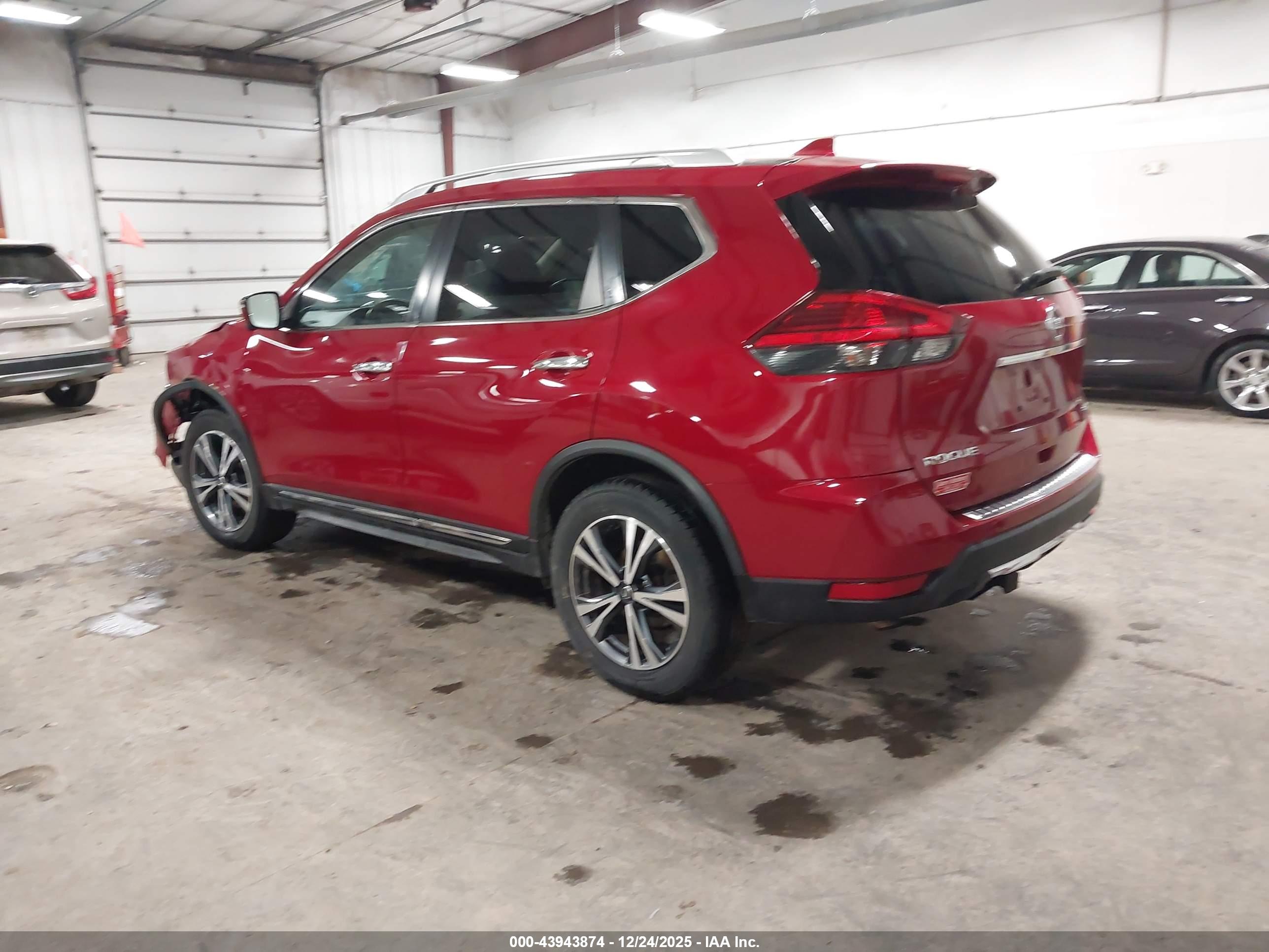 NISSAN ROGUE image 3