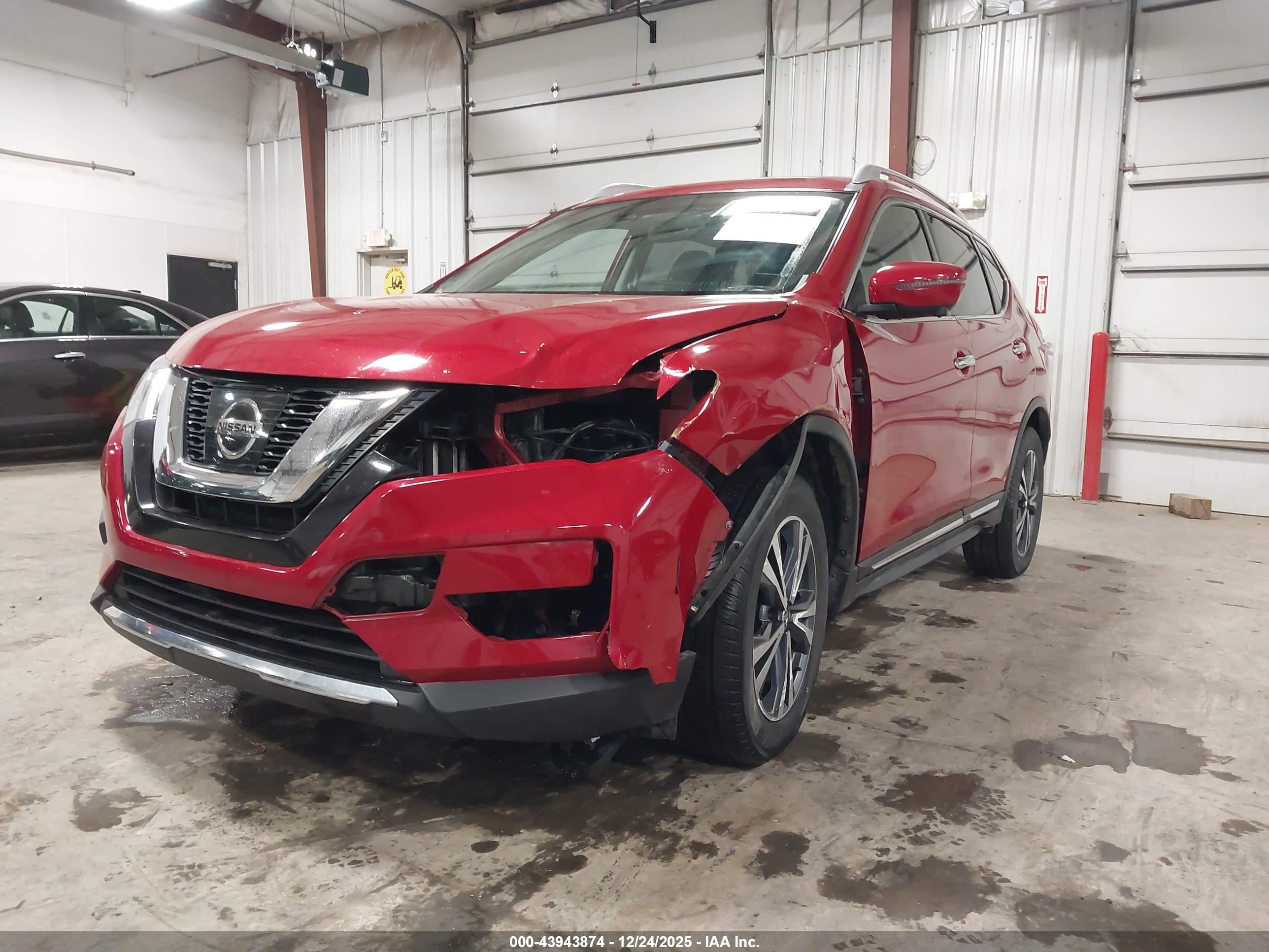 NISSAN ROGUE image 6