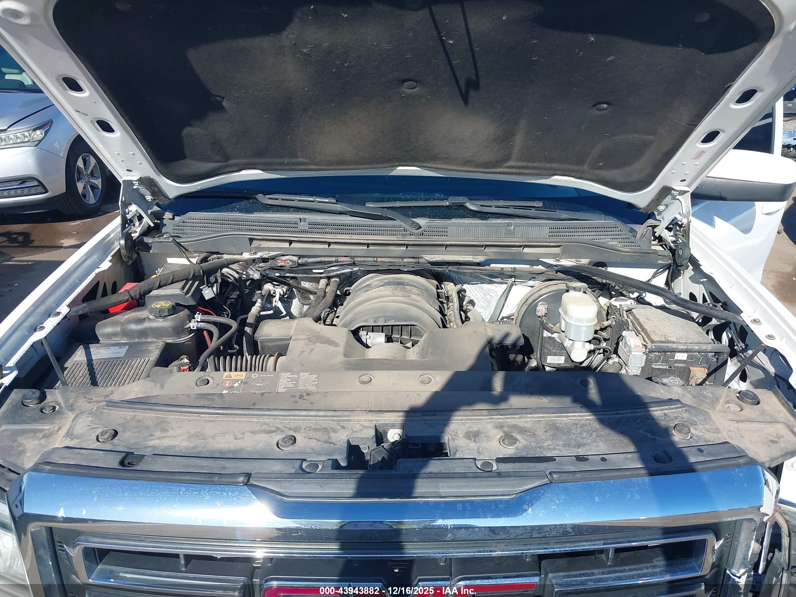 GMC SIERRA image 10