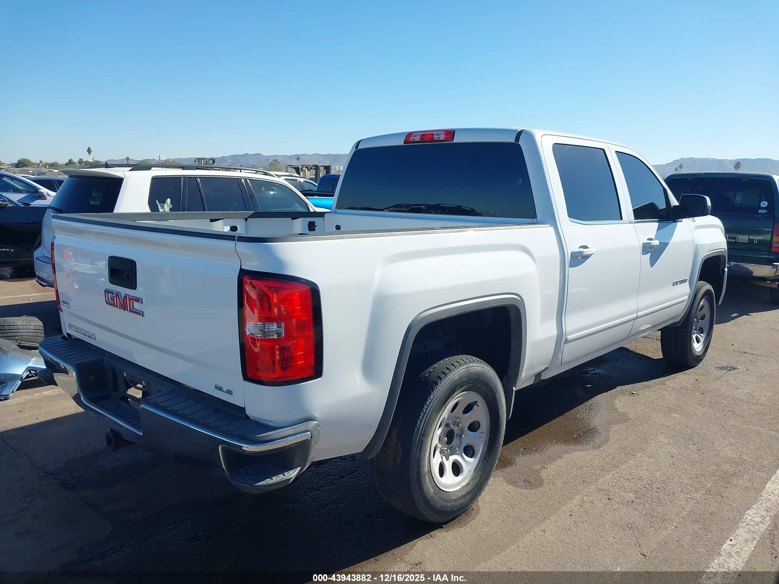 GMC SIERRA image 4