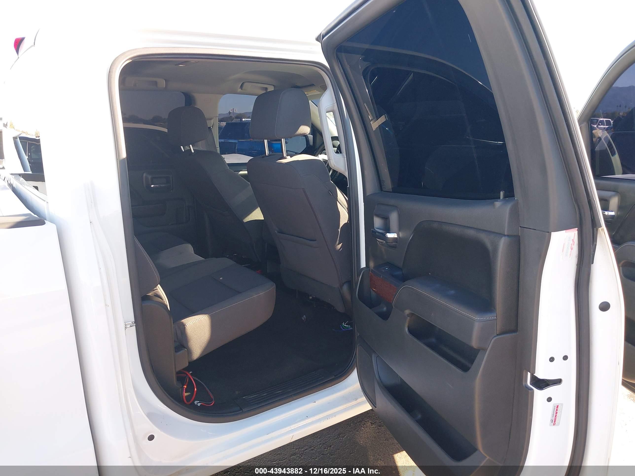 GMC SIERRA image 8