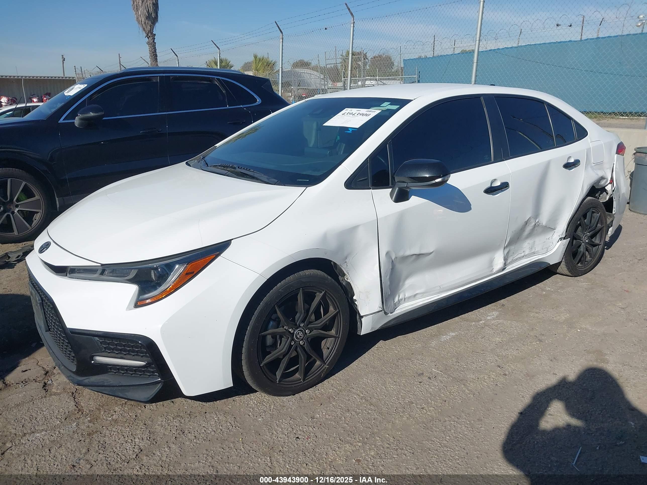 TOYOTA COROLLA image 2