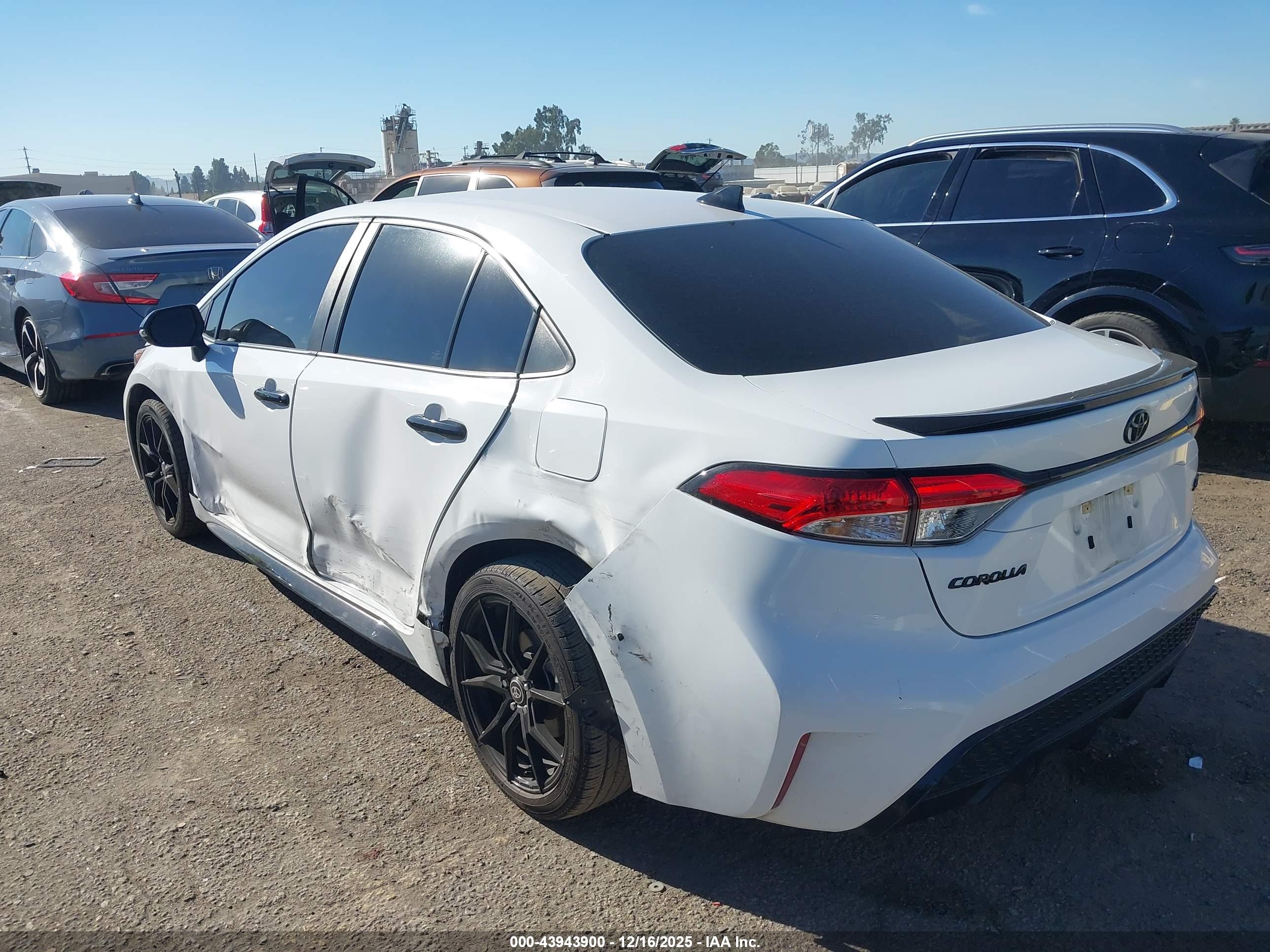 TOYOTA COROLLA image 3