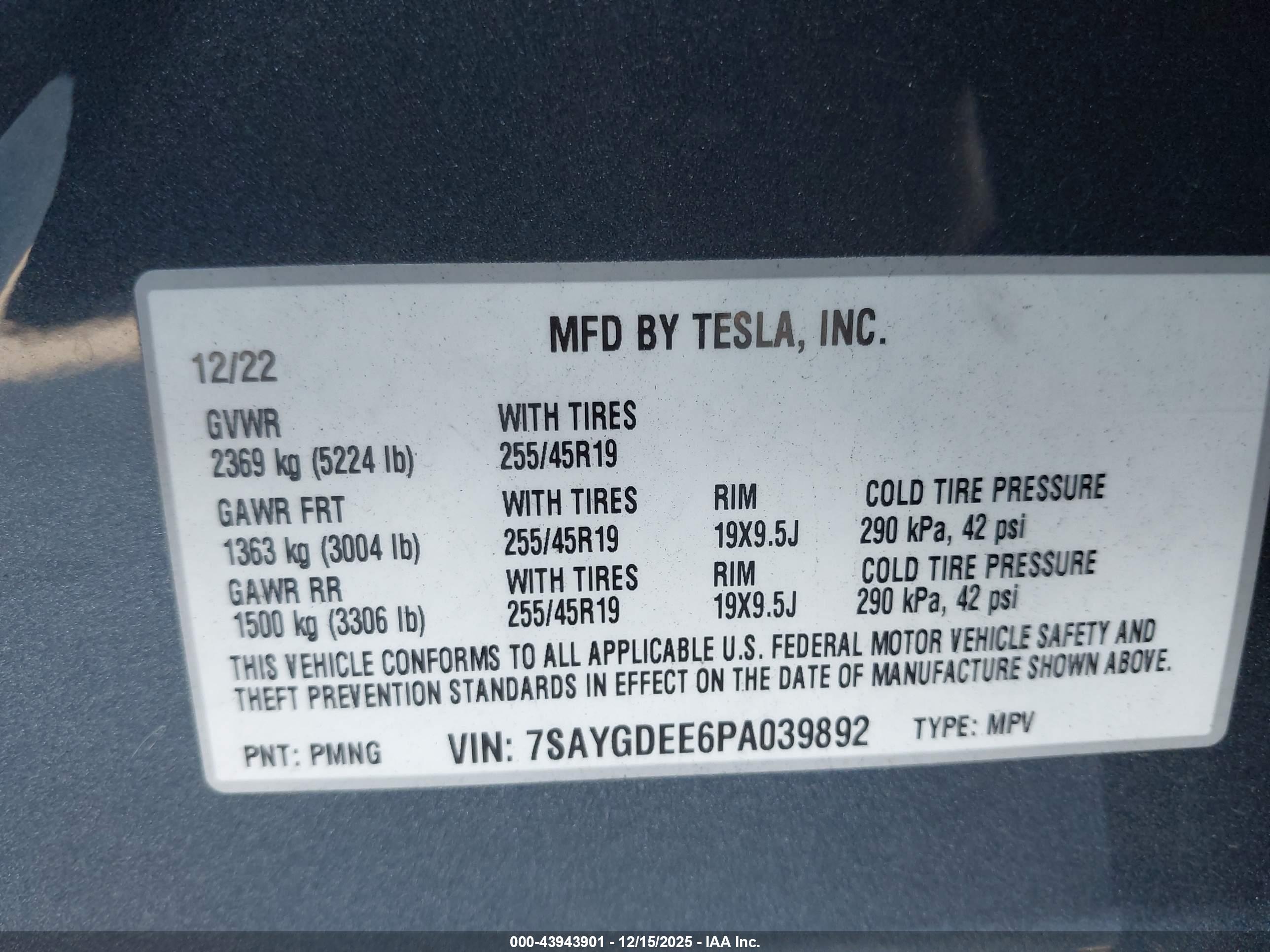 TESLA MODEL image 9