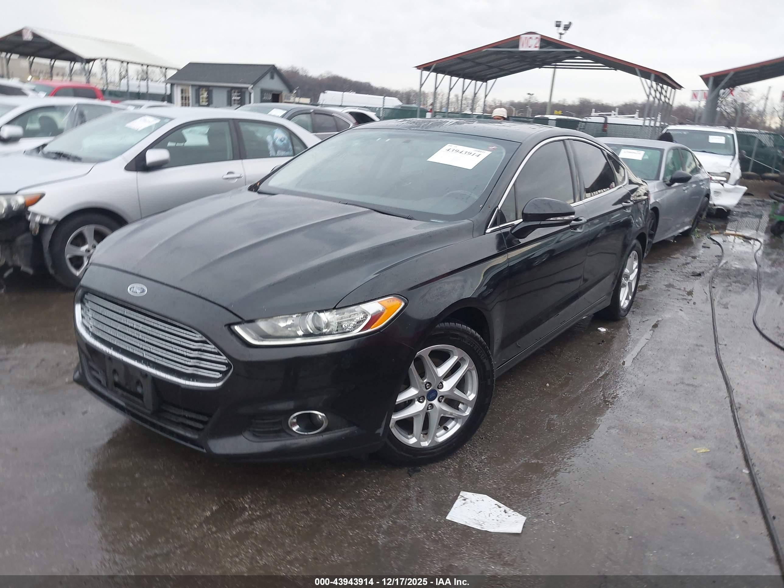 FORD FUSION image 2