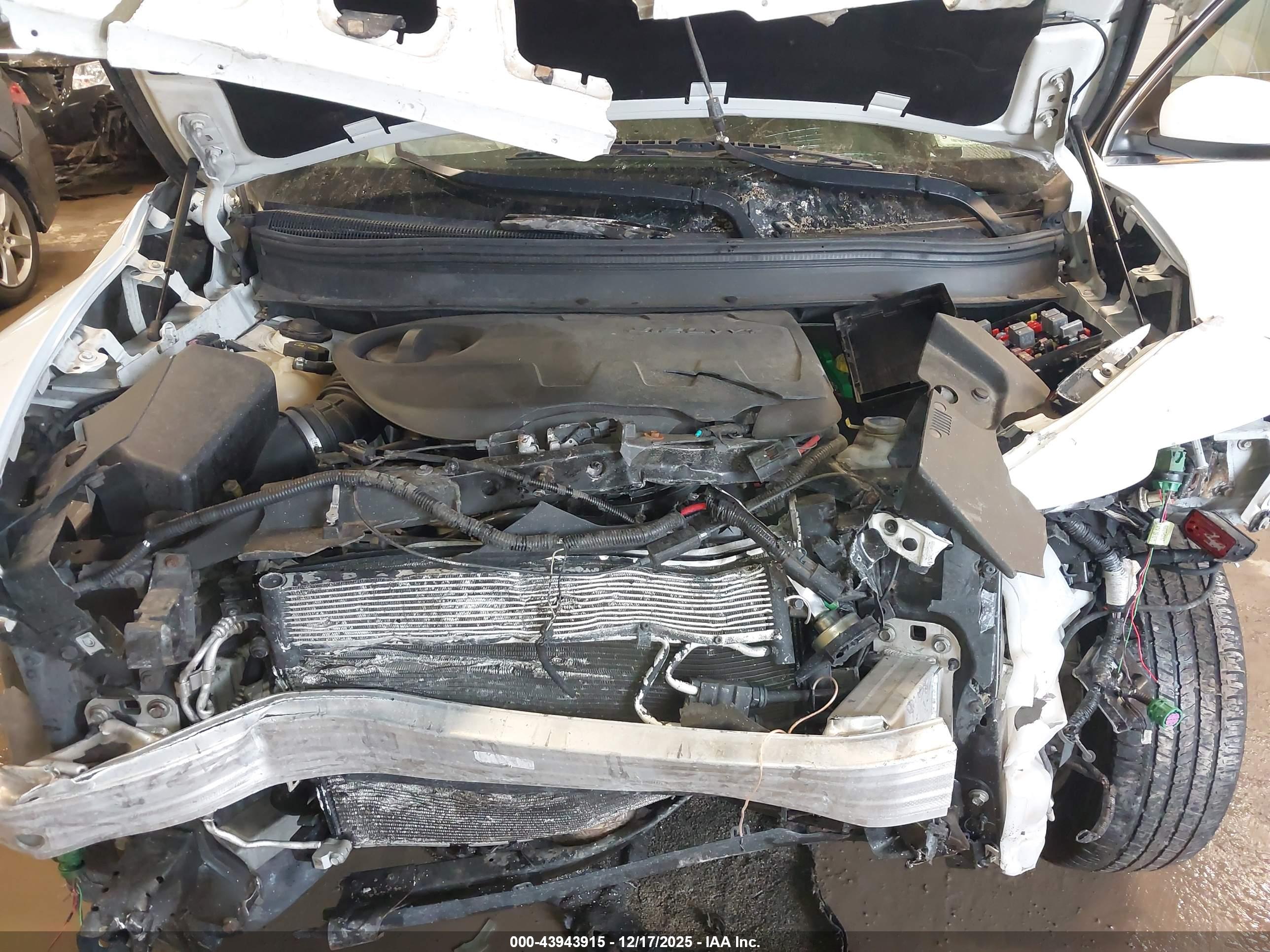 JEEP CHEROKEE image 10