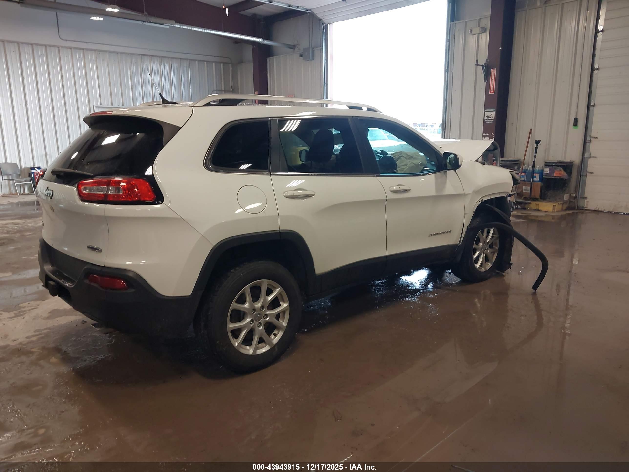 JEEP CHEROKEE image 4