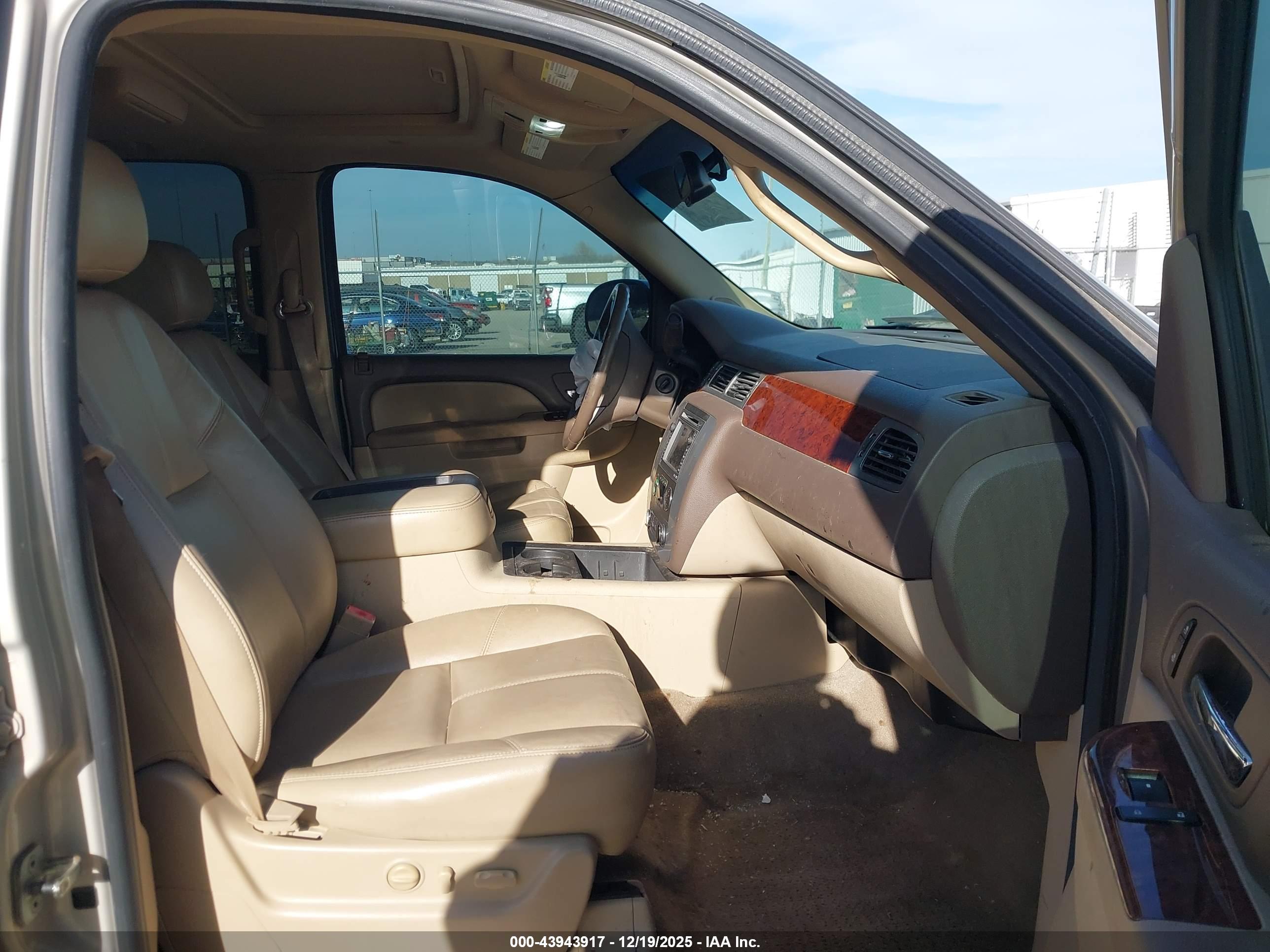 GMC YUKON image 5