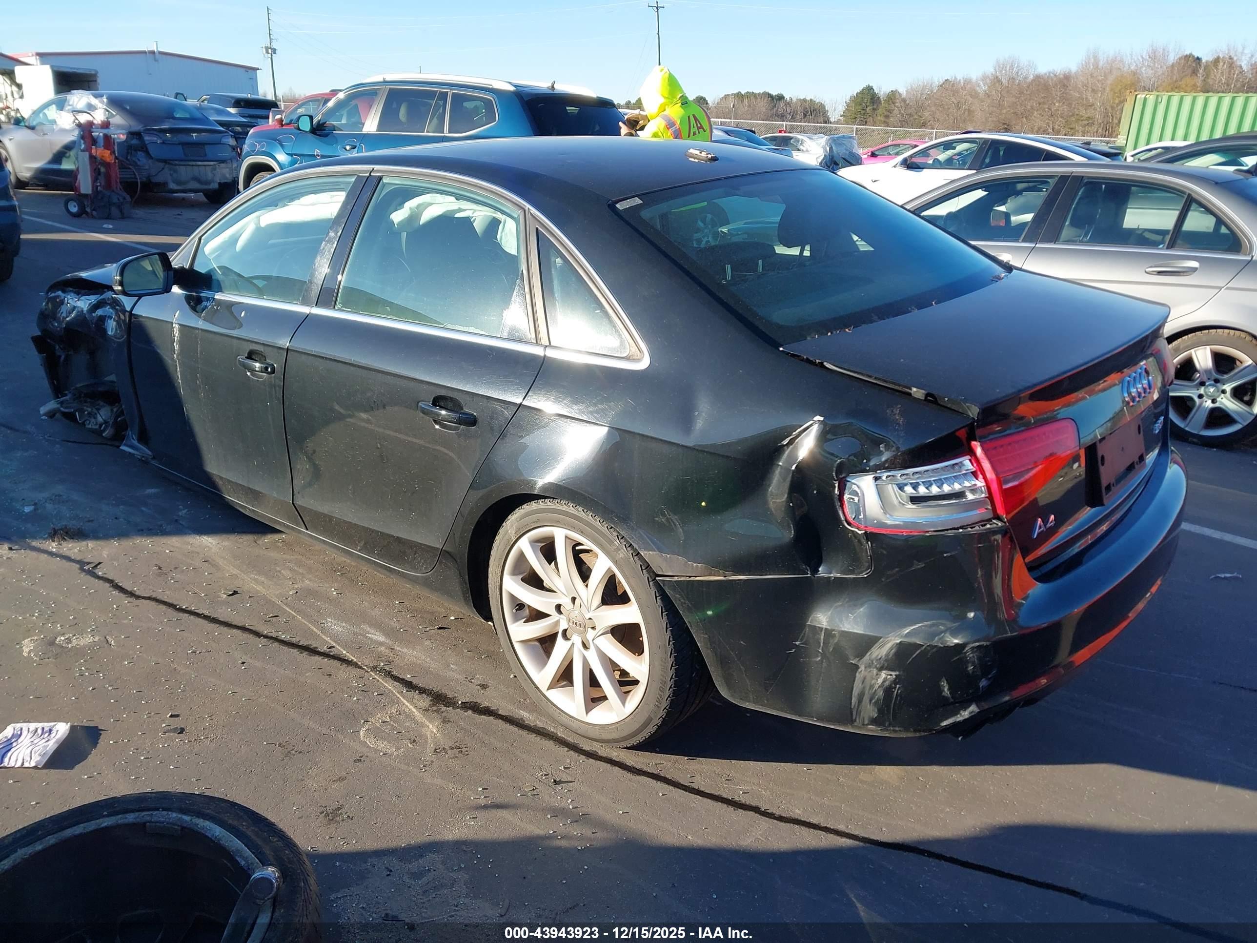 AUDI A4 image 3