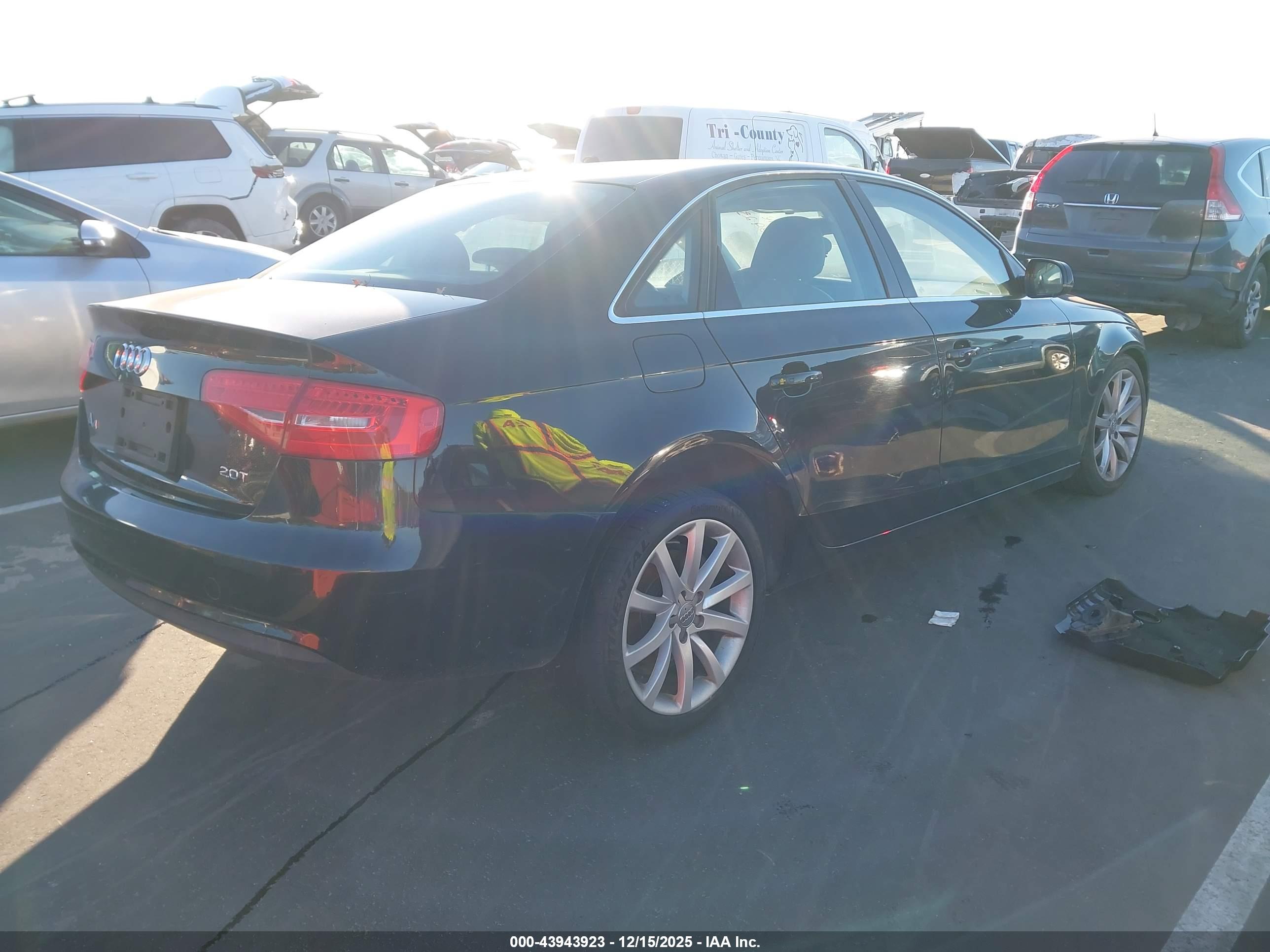 AUDI A4 image 4